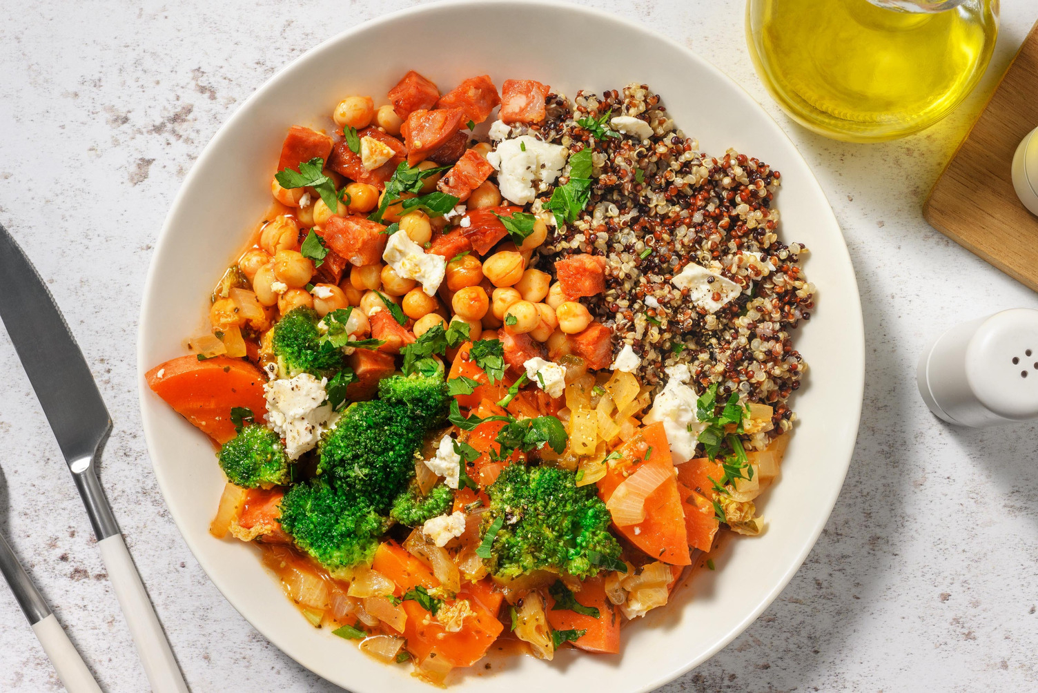 Quinoa met chorizo en witte kaas