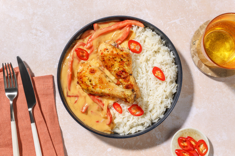 Thai-Hähnchenkeulen auf Sesam-Reis 