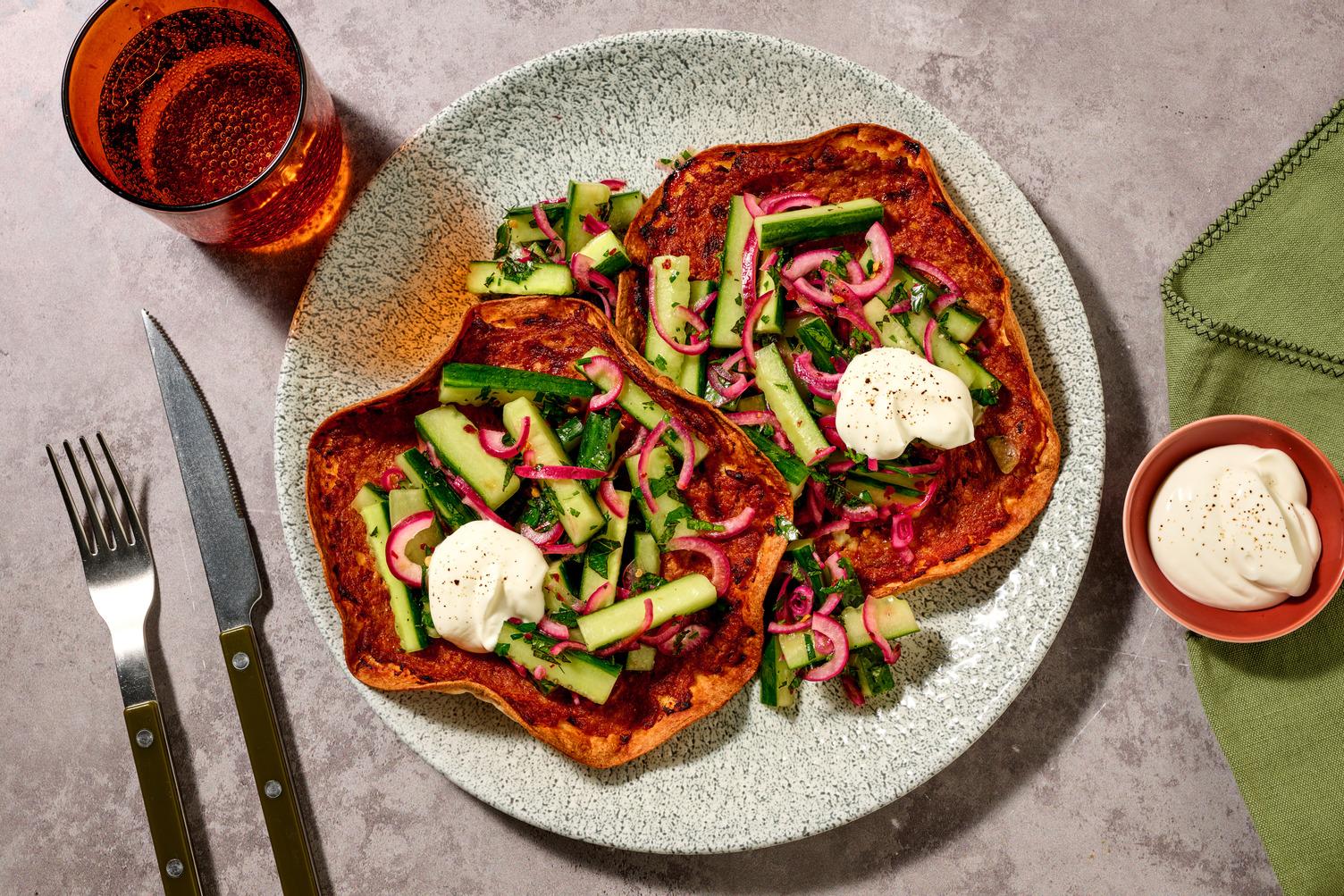 Türkisches Lahmacun mit Lammhackfleisch