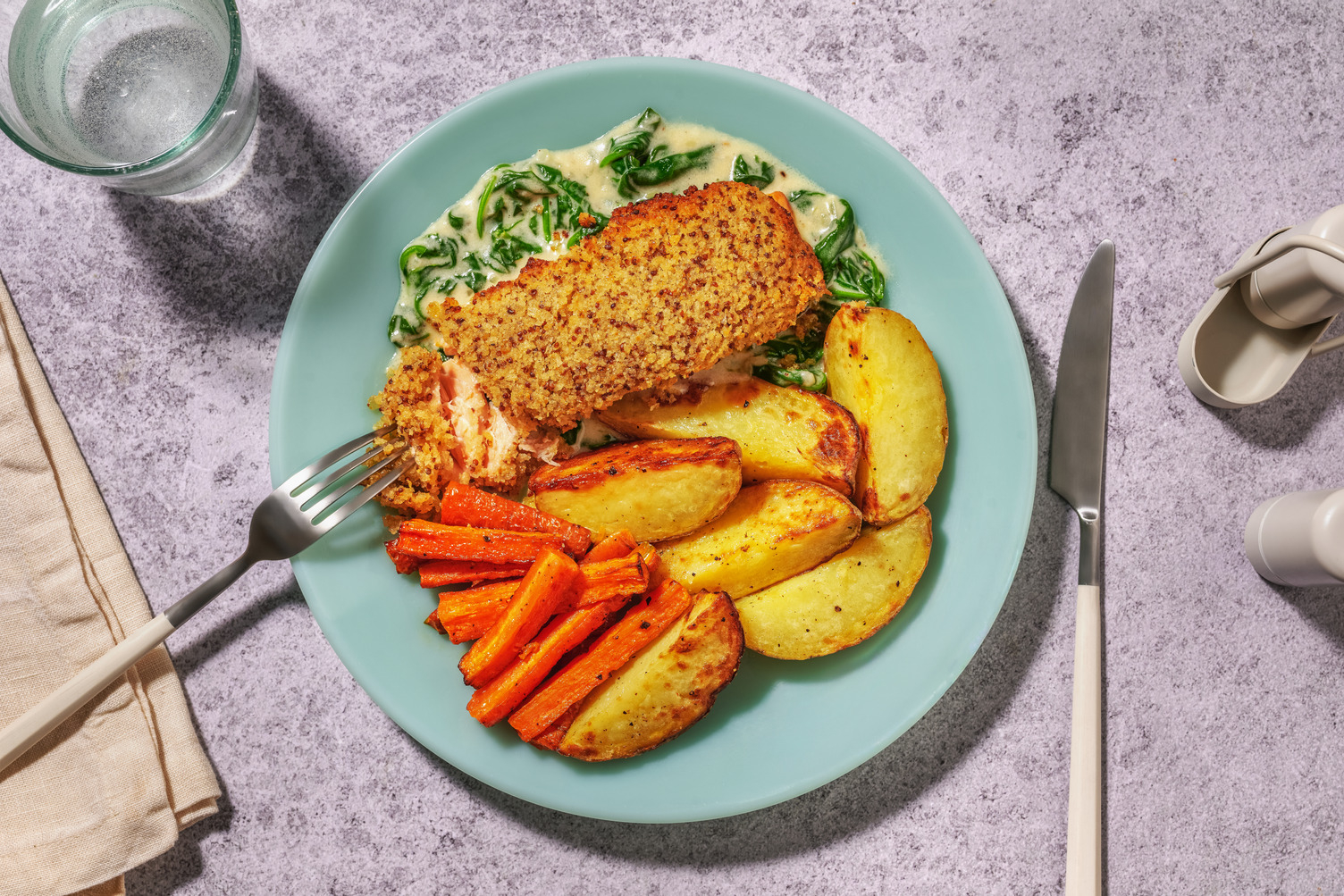 Lachs unter einer Senfbrösel-Haube