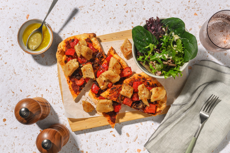 Frische Sauerteig-Pinsa mit extra veganem Schawarma