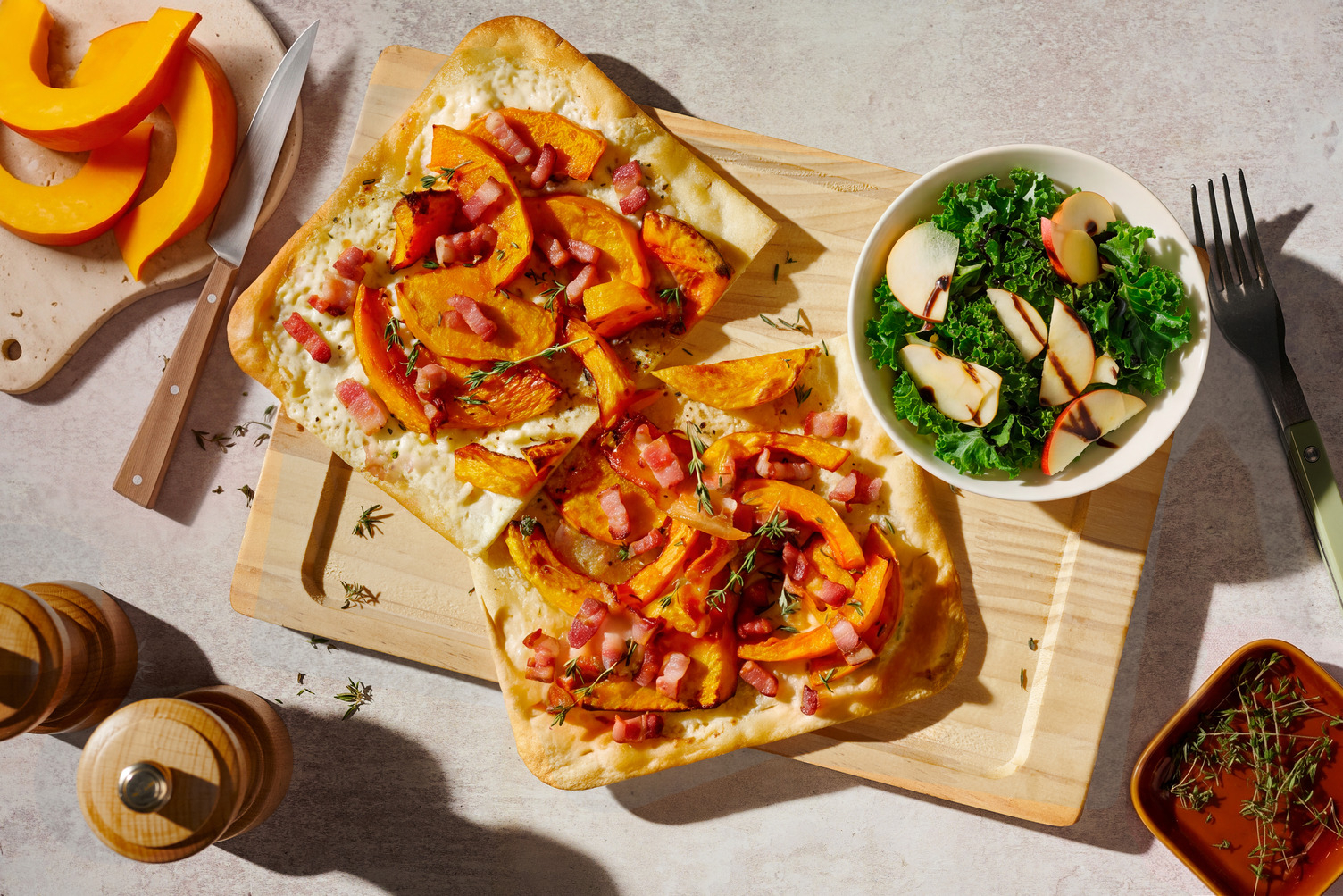 Kürbis-Honig-Flammkuchen mit Bacon