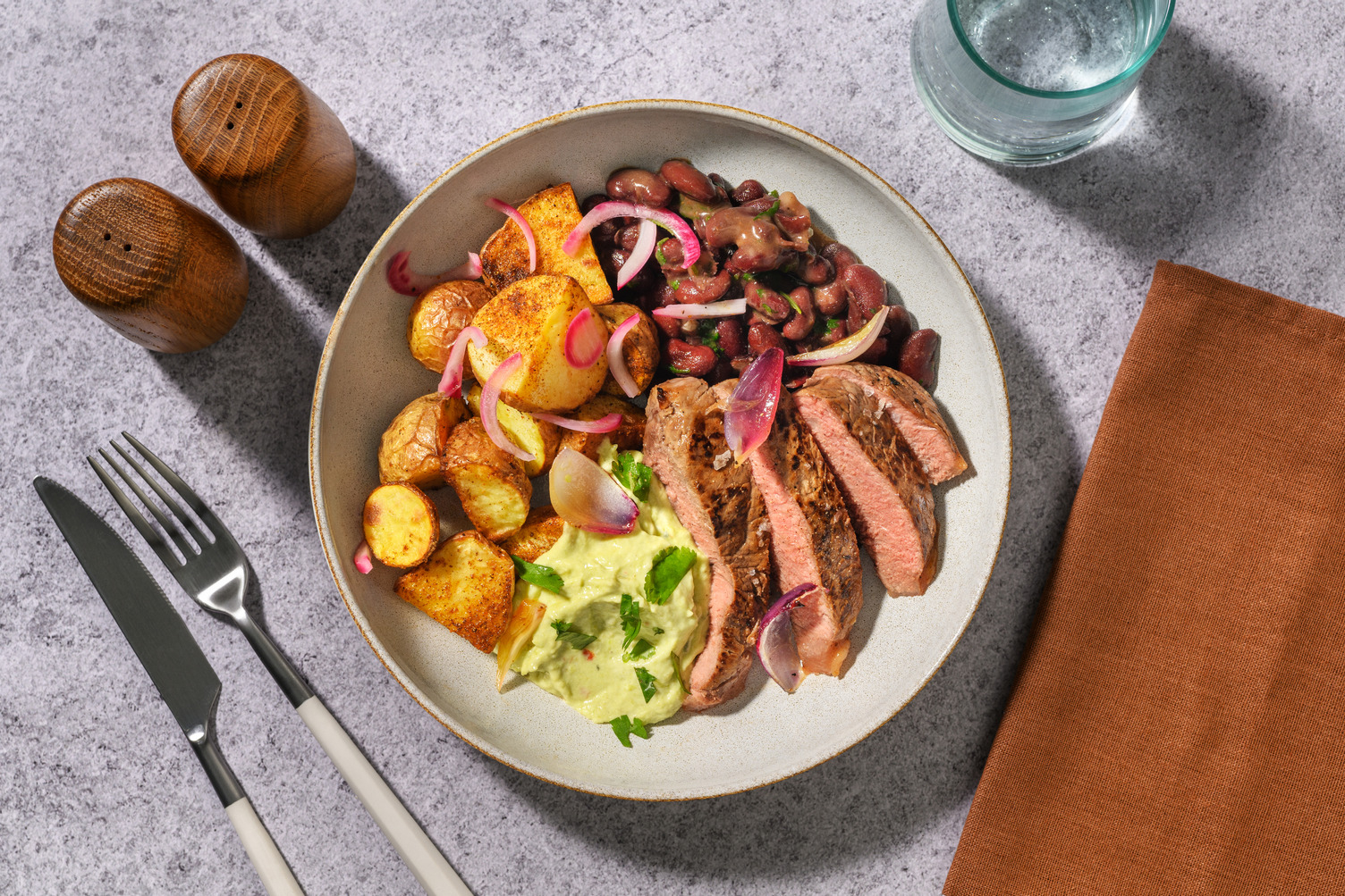 Tex-Mex-Teller mit Bio-Rinderhüftsteak