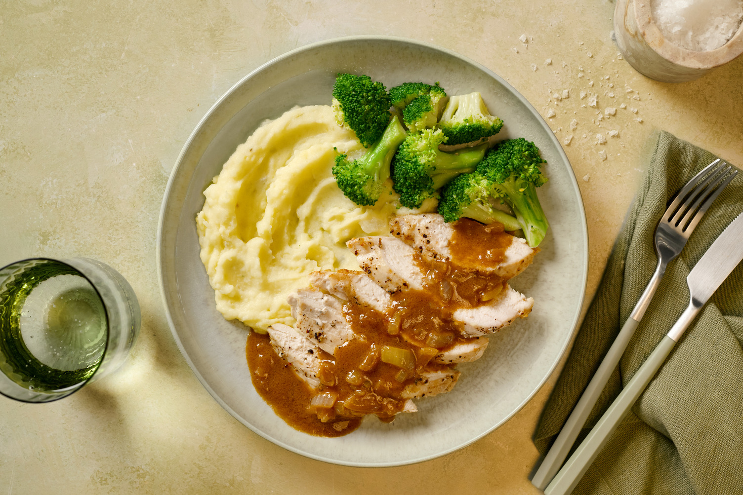 Hähnchenbrust mit Kohlrabi-Kartoffel-Stampf