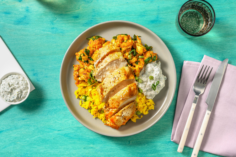 Masala-Blumenkohl mit Raita-Dip und Hähnchen