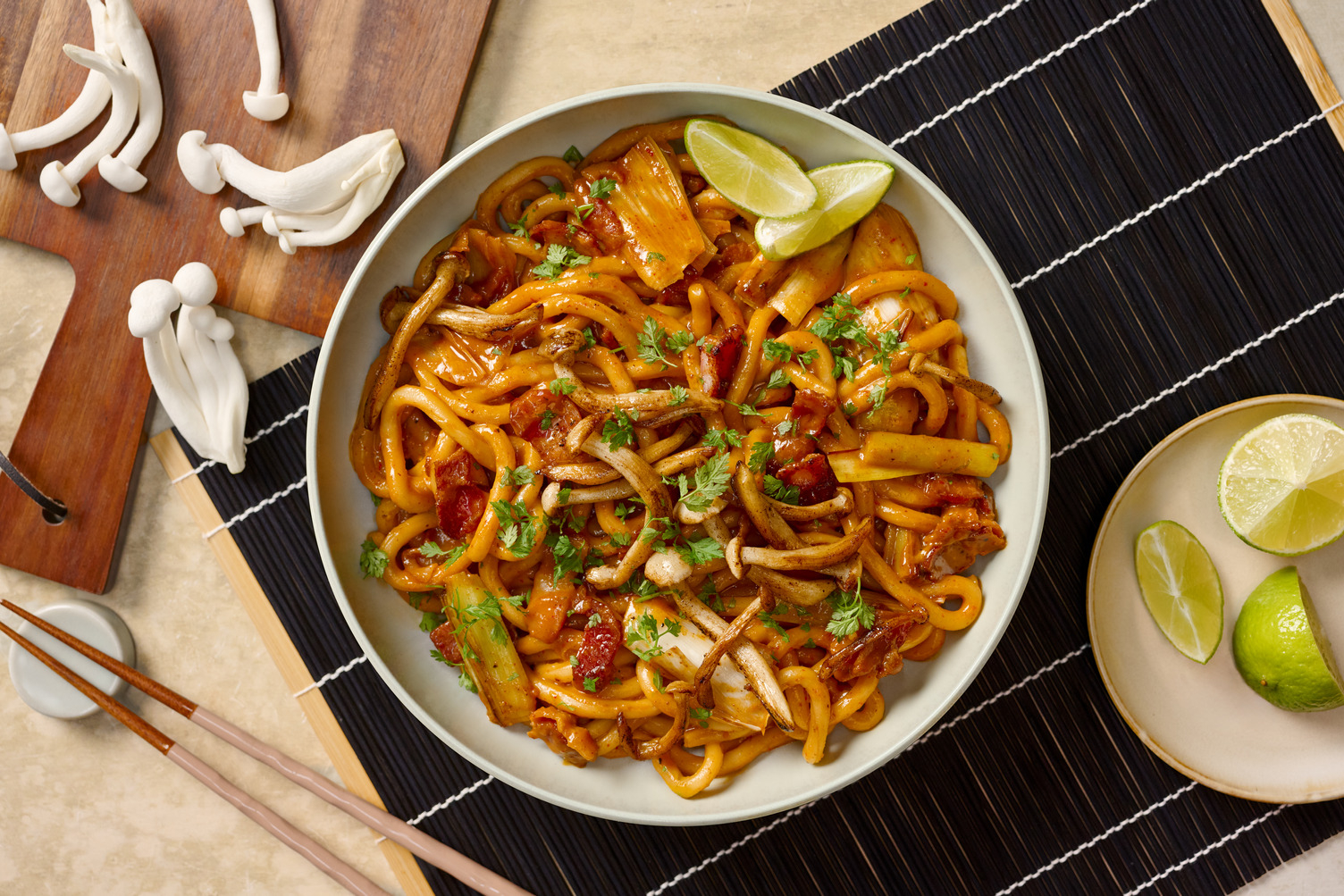 Cremige Udon mit Shimeji & doppelt Bacon