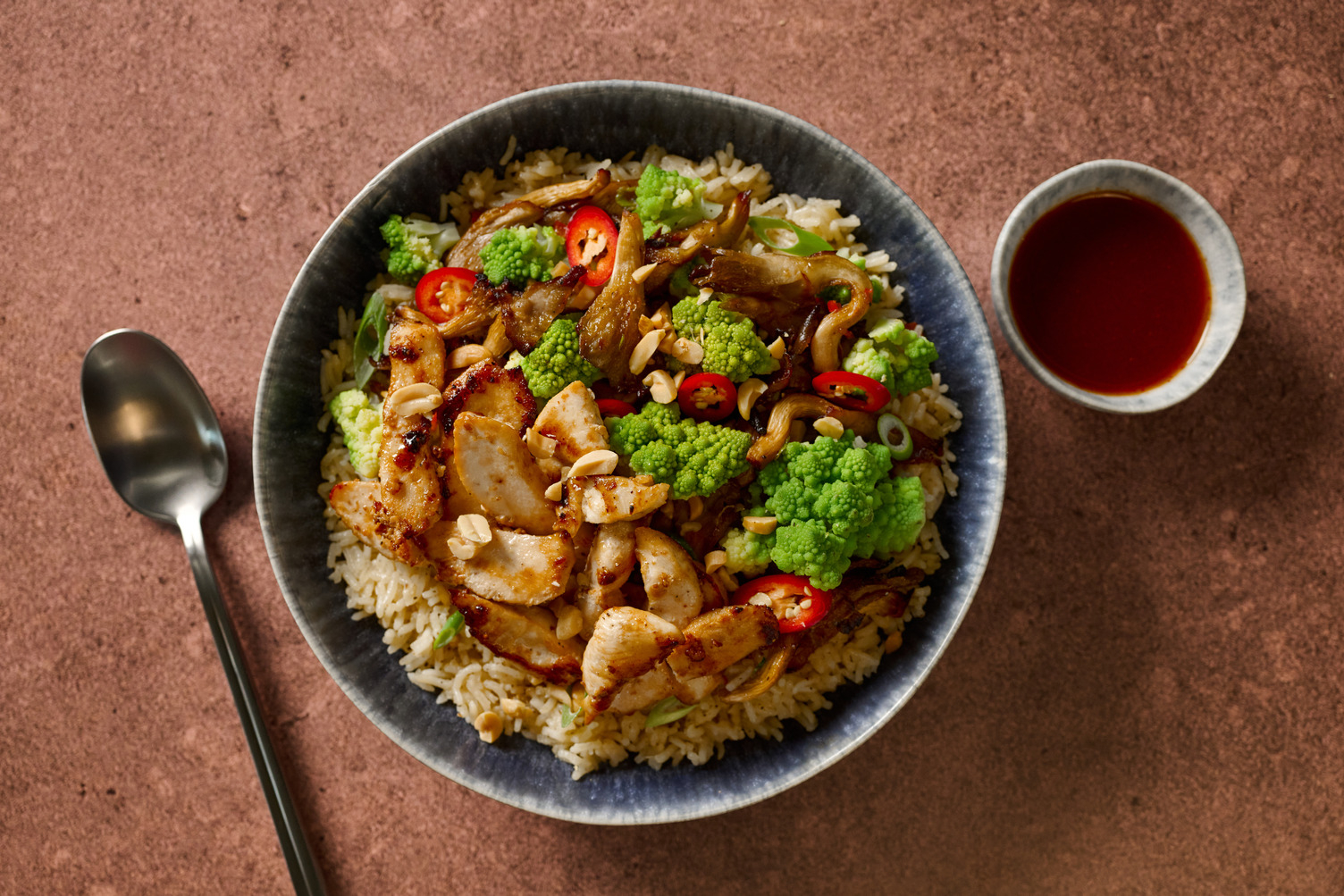 Sesam-Reis mit Romanesco & Bio-Huhn