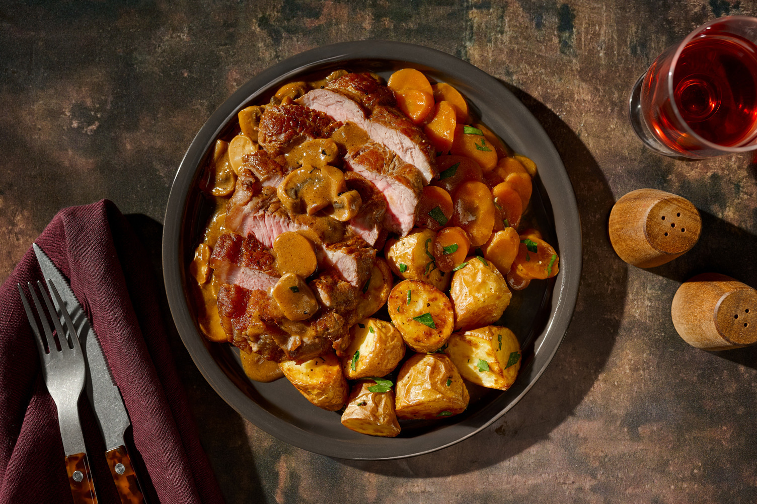 Feines Bio-Roastbeef in Sauce Échalote