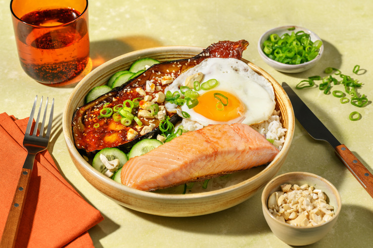 Japanische Aubergine mit Miso-Glasur und extra Lachsfilet