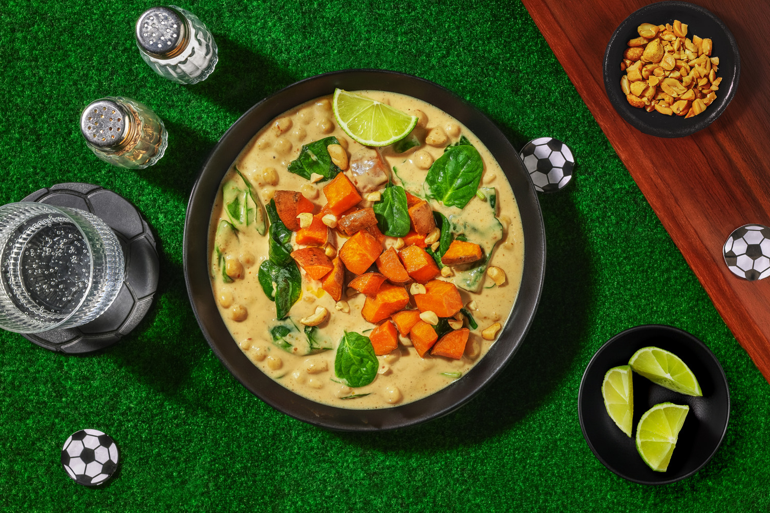 Erdnuss-Süßkartoffel-Eintopf mit Kichererbsen