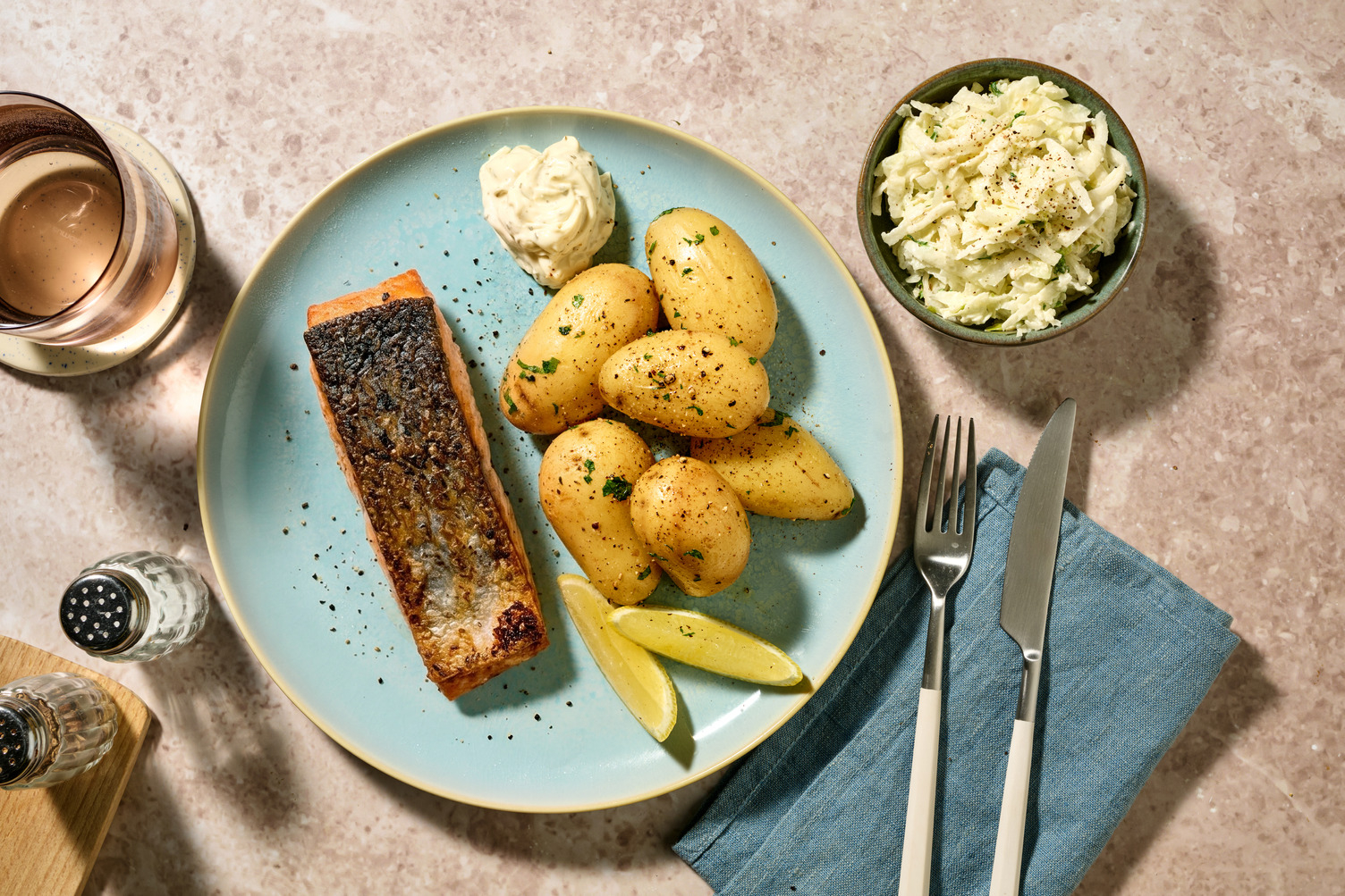 Lachsfilet Müllerin-Art