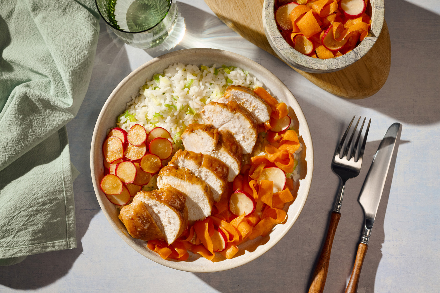 Miso Bio-Hähnchen auf Sushi-Sesam-Reis