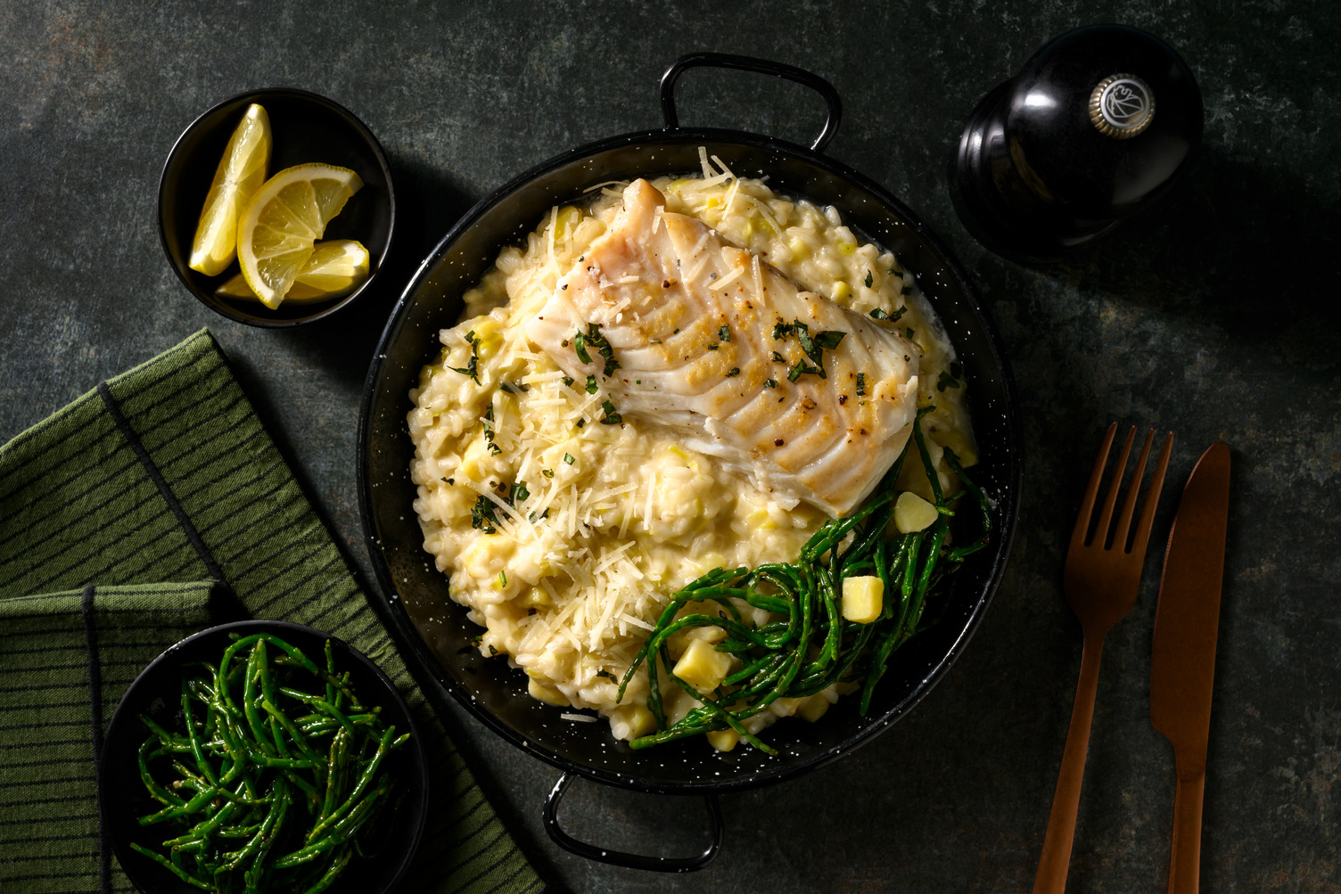Zeekraal en kabeljauw op romige risotto met pastinaak
