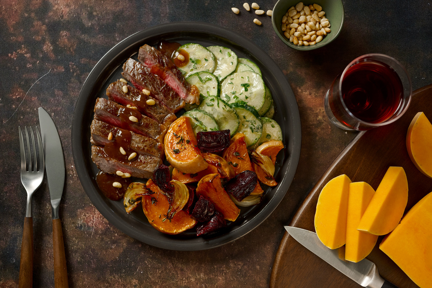Bio-Roastbeef mit geröstetem Kürbis & rote Beete