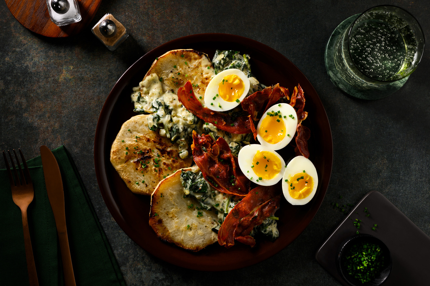Steaks de céleri-rave & prosciutto croustillant