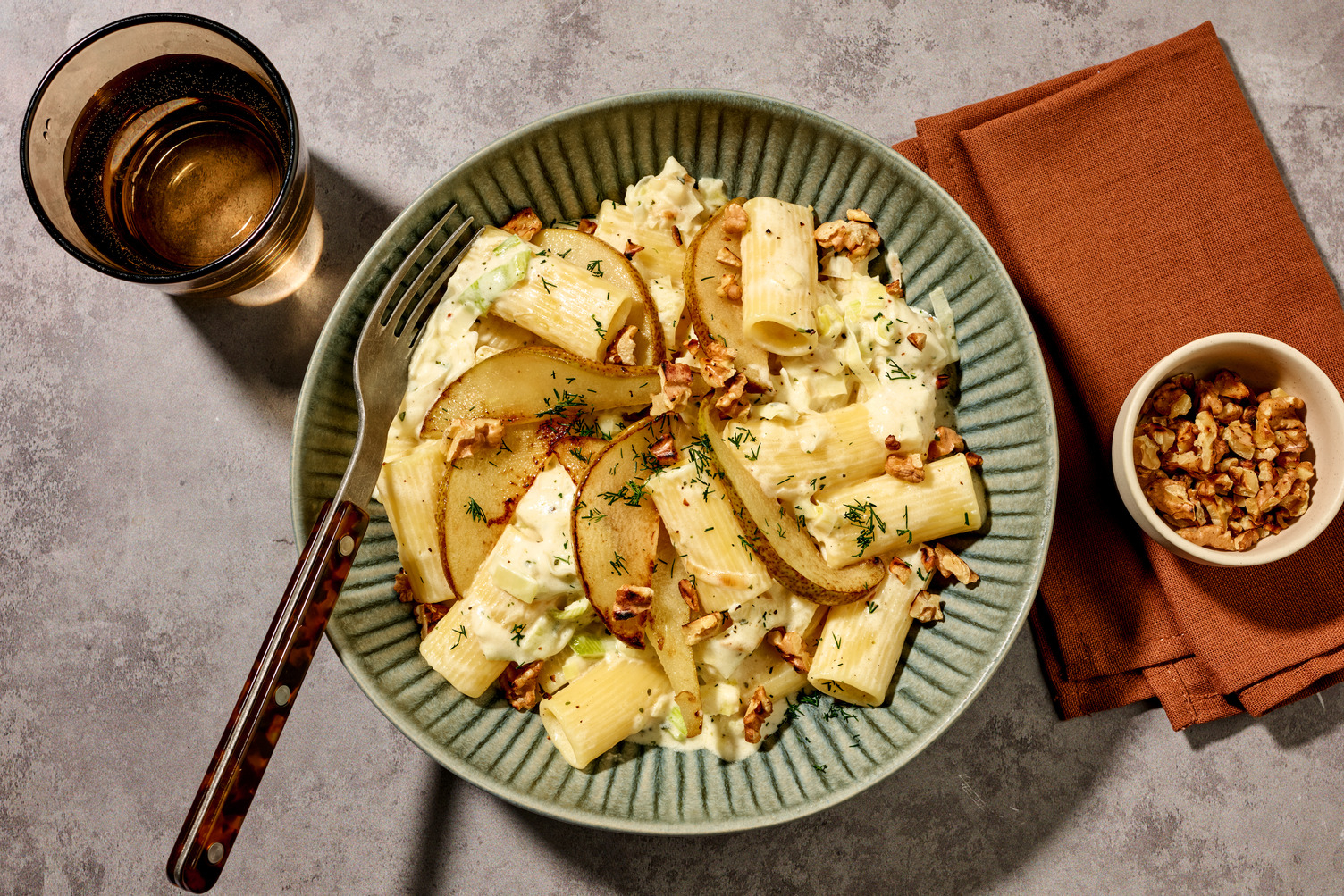Belgische klassieker: romige pasta met gekaramelliseerde peer