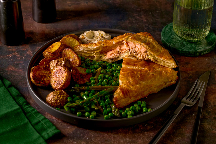 Basil Pesto and Cream Cheese Salmon en Croute