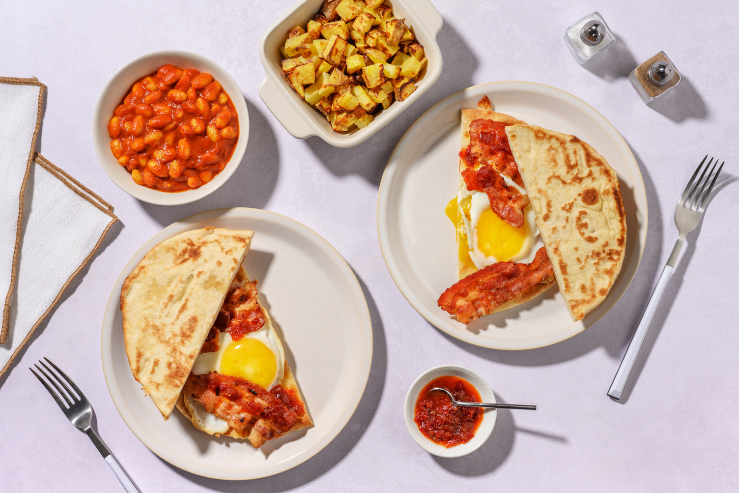 Cheesy Bacon and Egg Naan-Wich