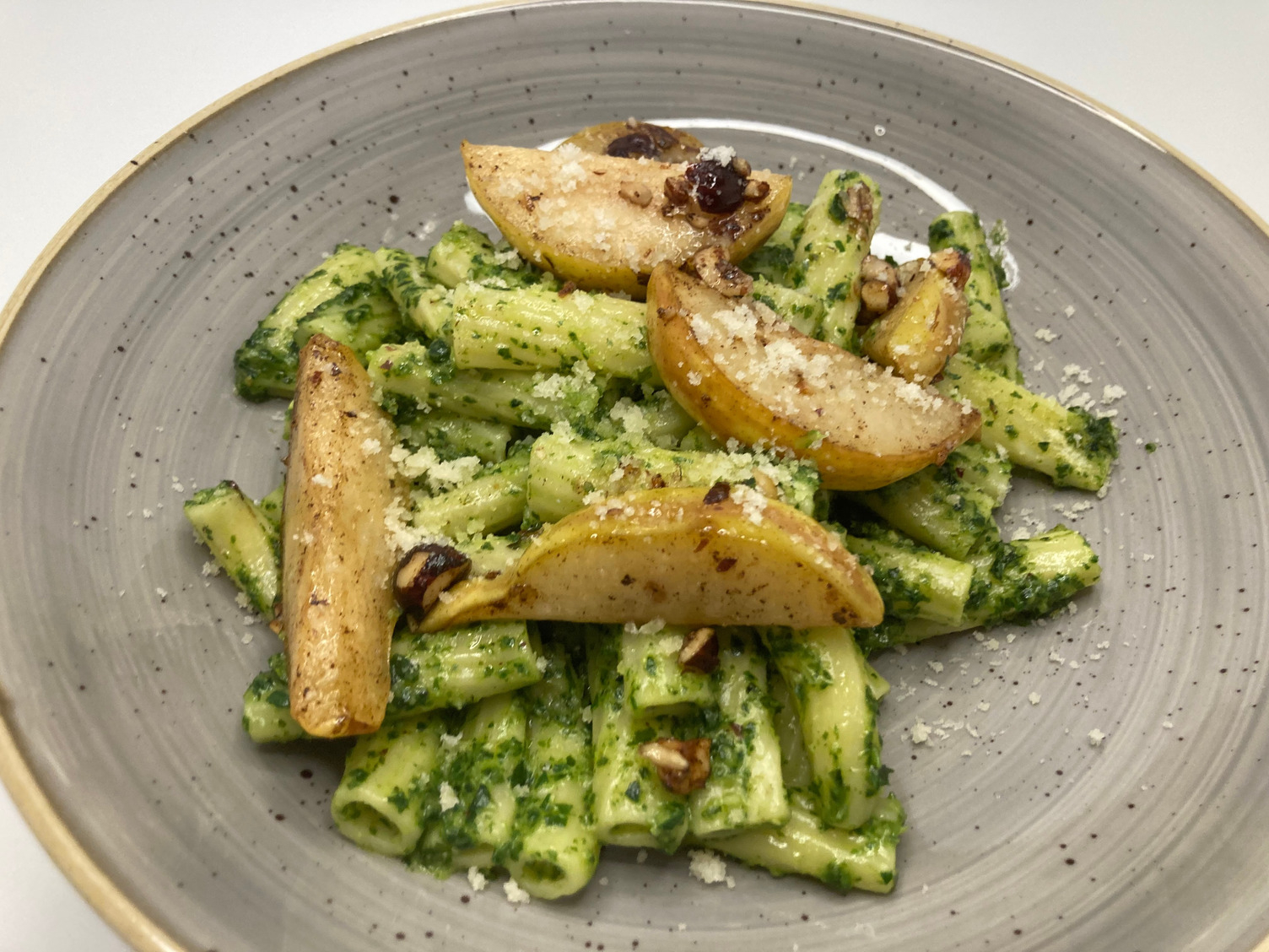 Rigatoni with Kale- pesto
