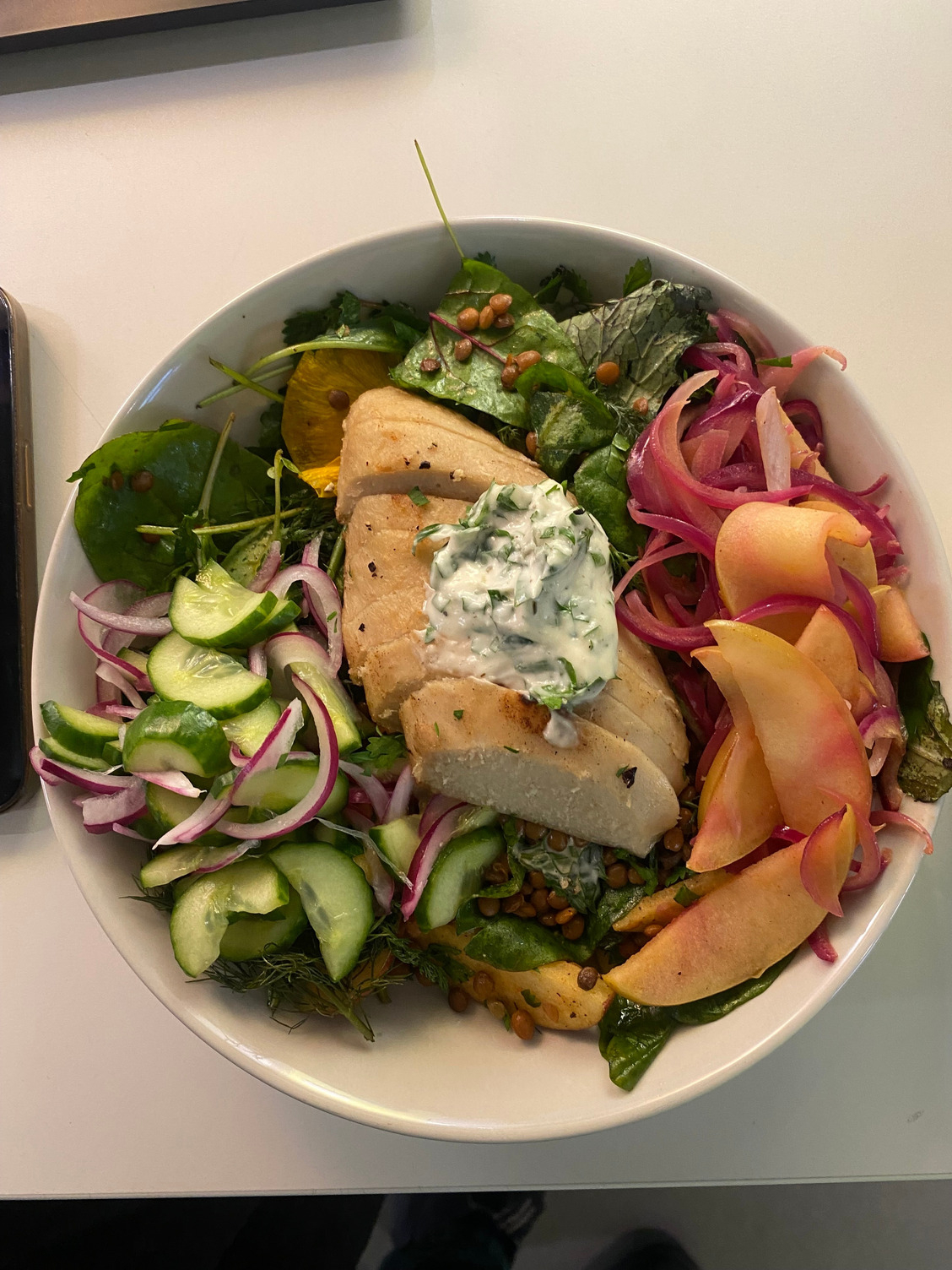 High-Protein Linsensalat mit veganem Hähnchen