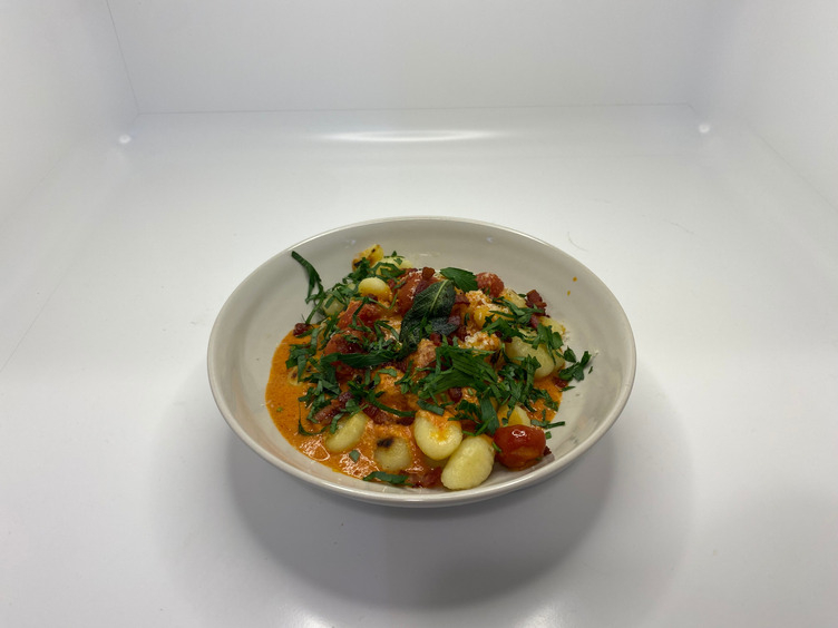 DIY! 5-Minuten-Gnocchi mit veganem Salbei-Steak