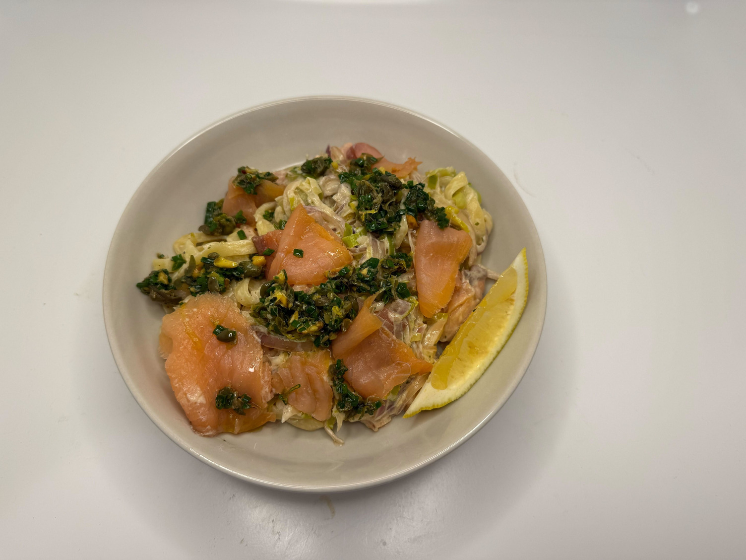 Frische Linguine mit Räucherlachs