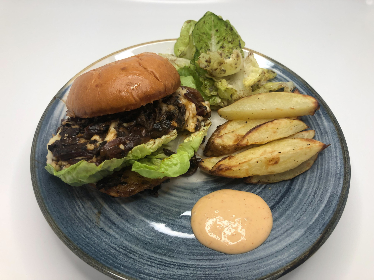 BBQ Pulled Mushroom Burger