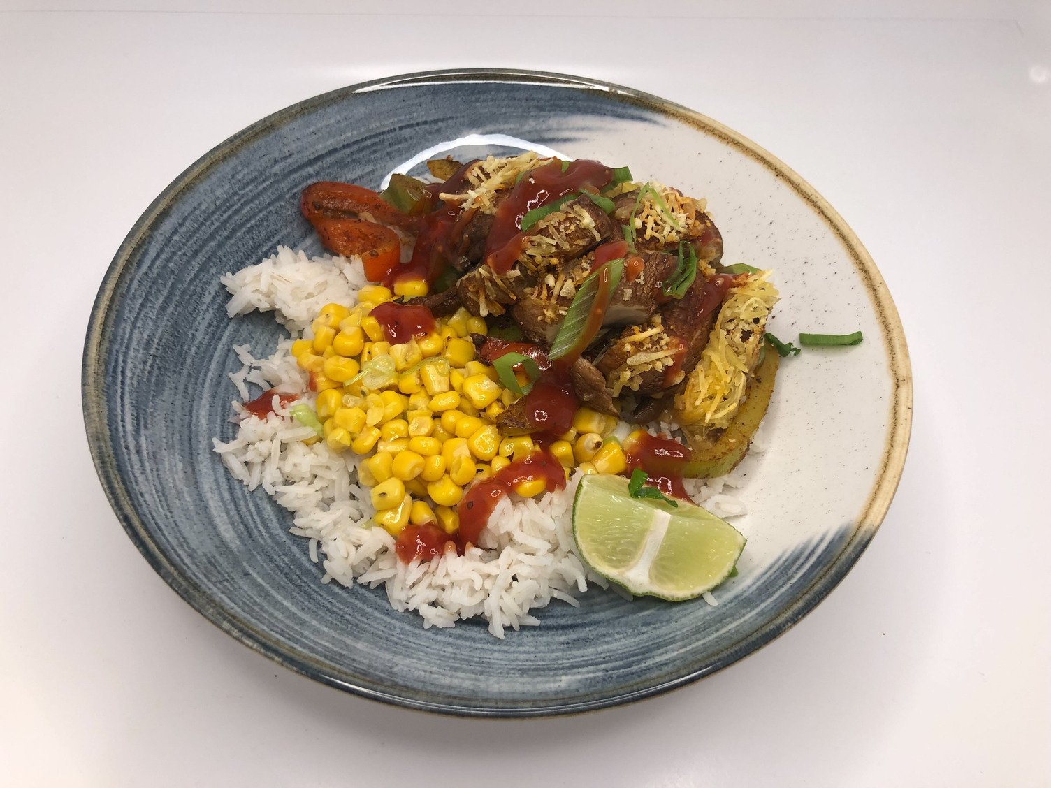 Fajita Bowl mit gratinierten Portobellos