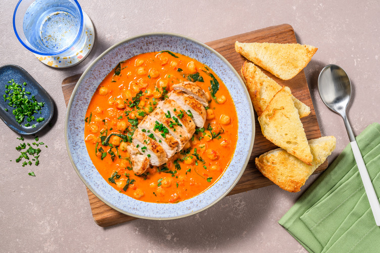 Geröstete Paprika-Suppe mit extra Bio-Hähnchen