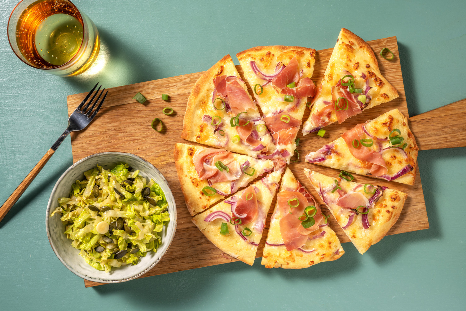 La ibérica: pizza de jamón serrano con cebolla