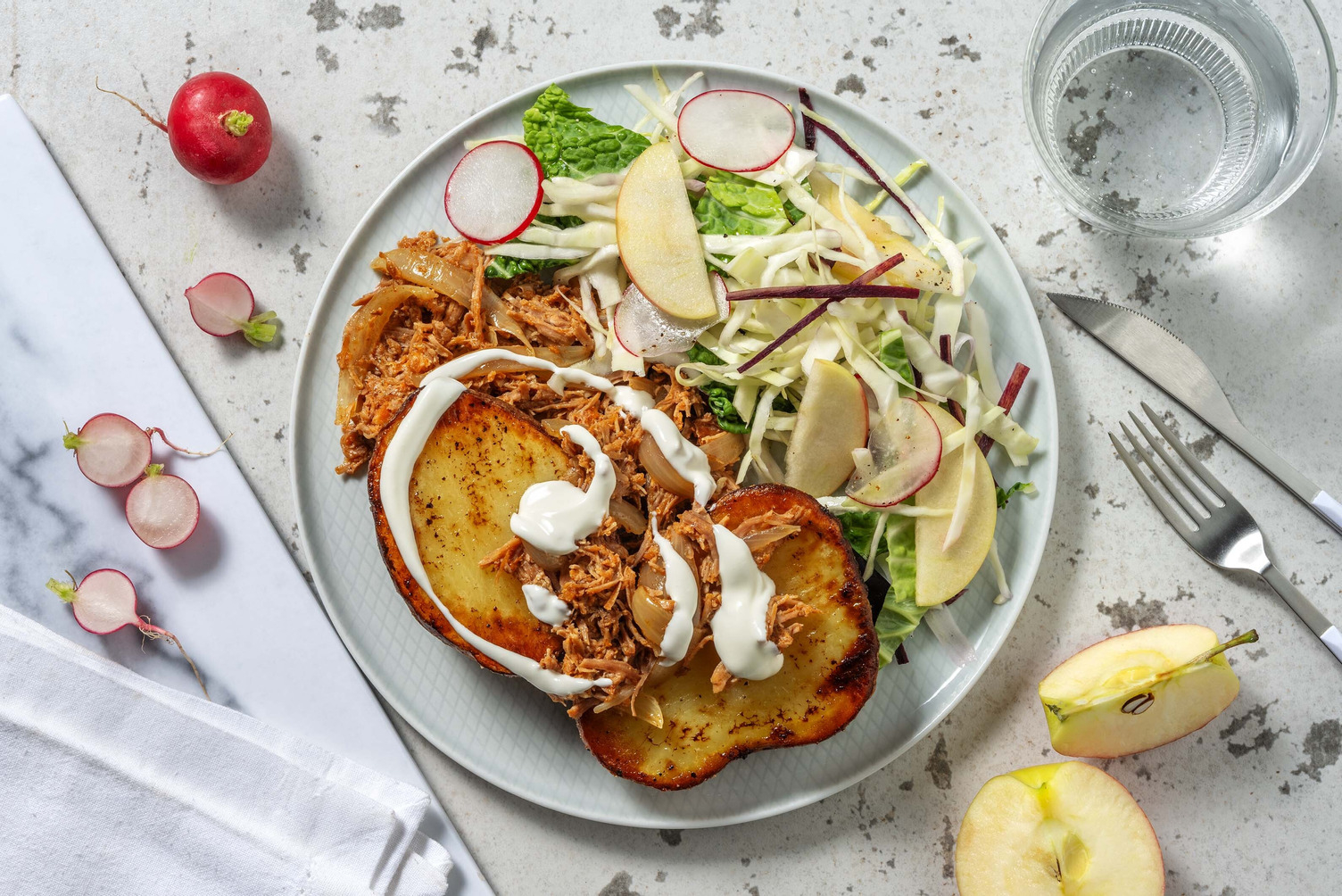 Pulled pork-fyldt bagekartoffel