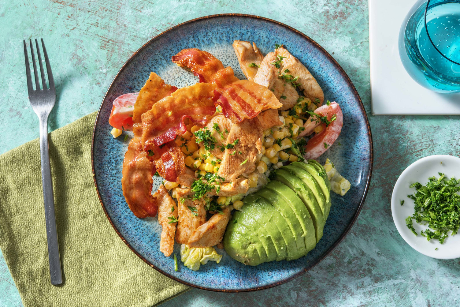 American Salad! mit Hähnchen, Bacon & Avocado