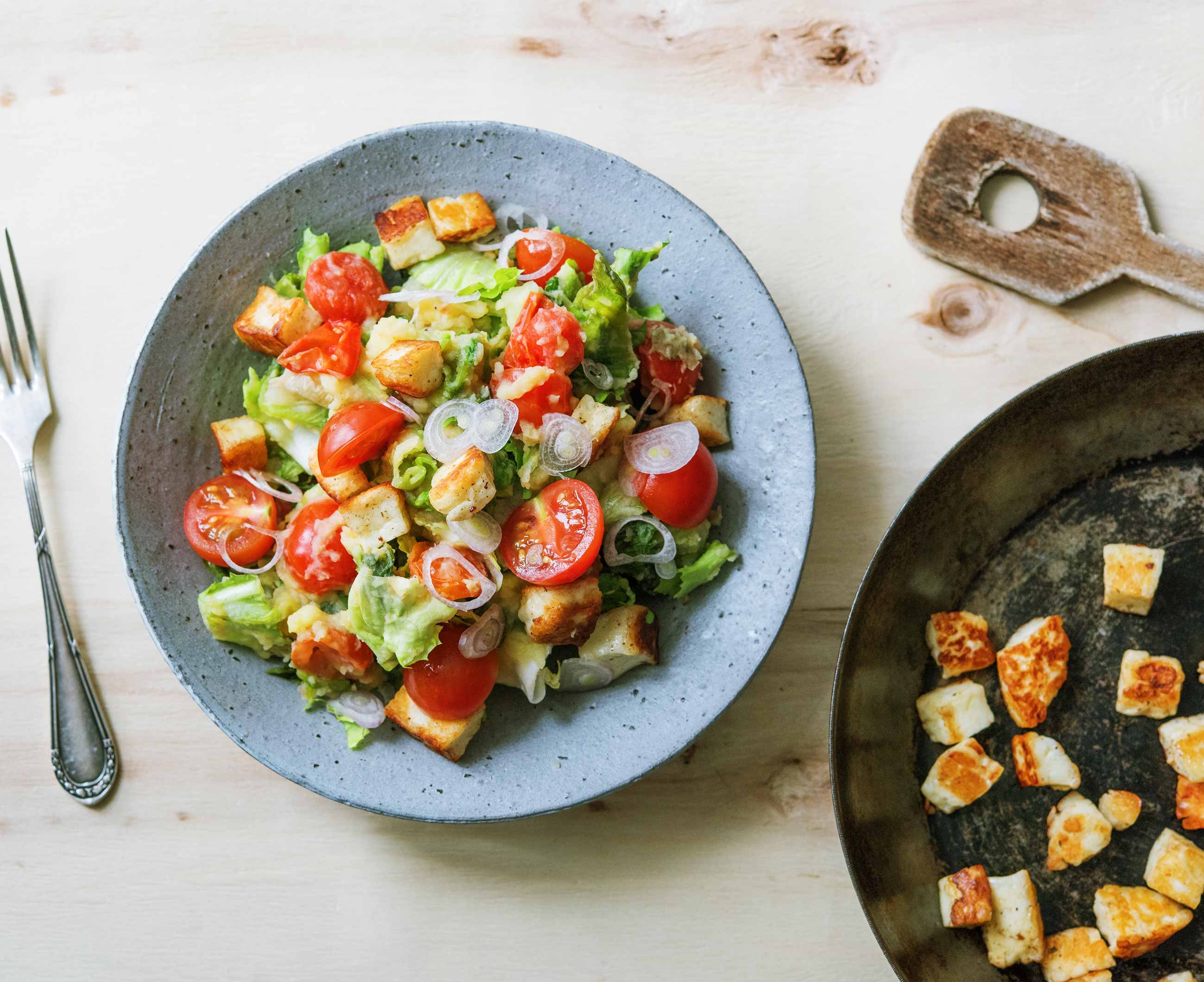 Andijviestamppot met halloumi en cherrytomaten