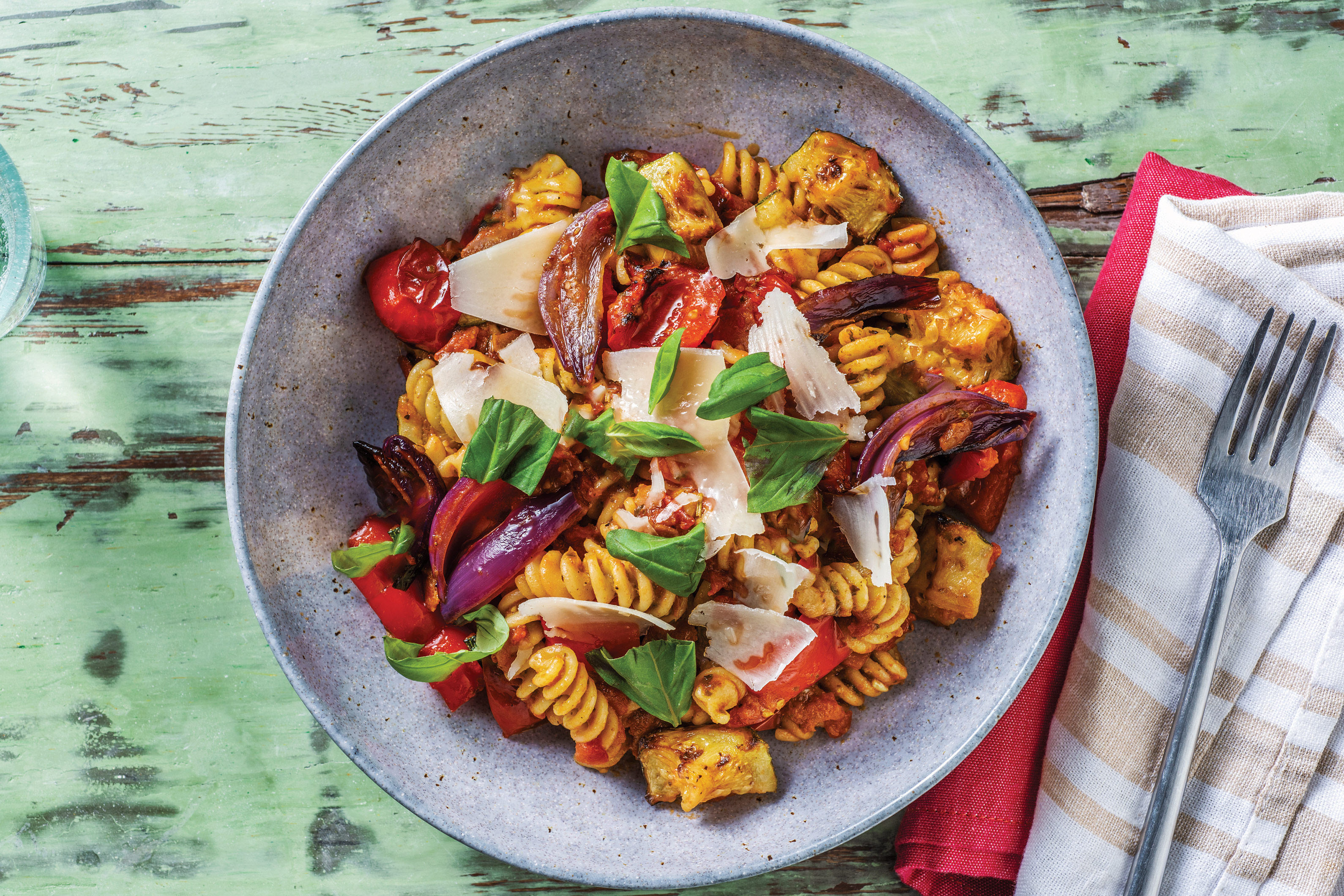 Bacon, Pesto & Basil Fusilli