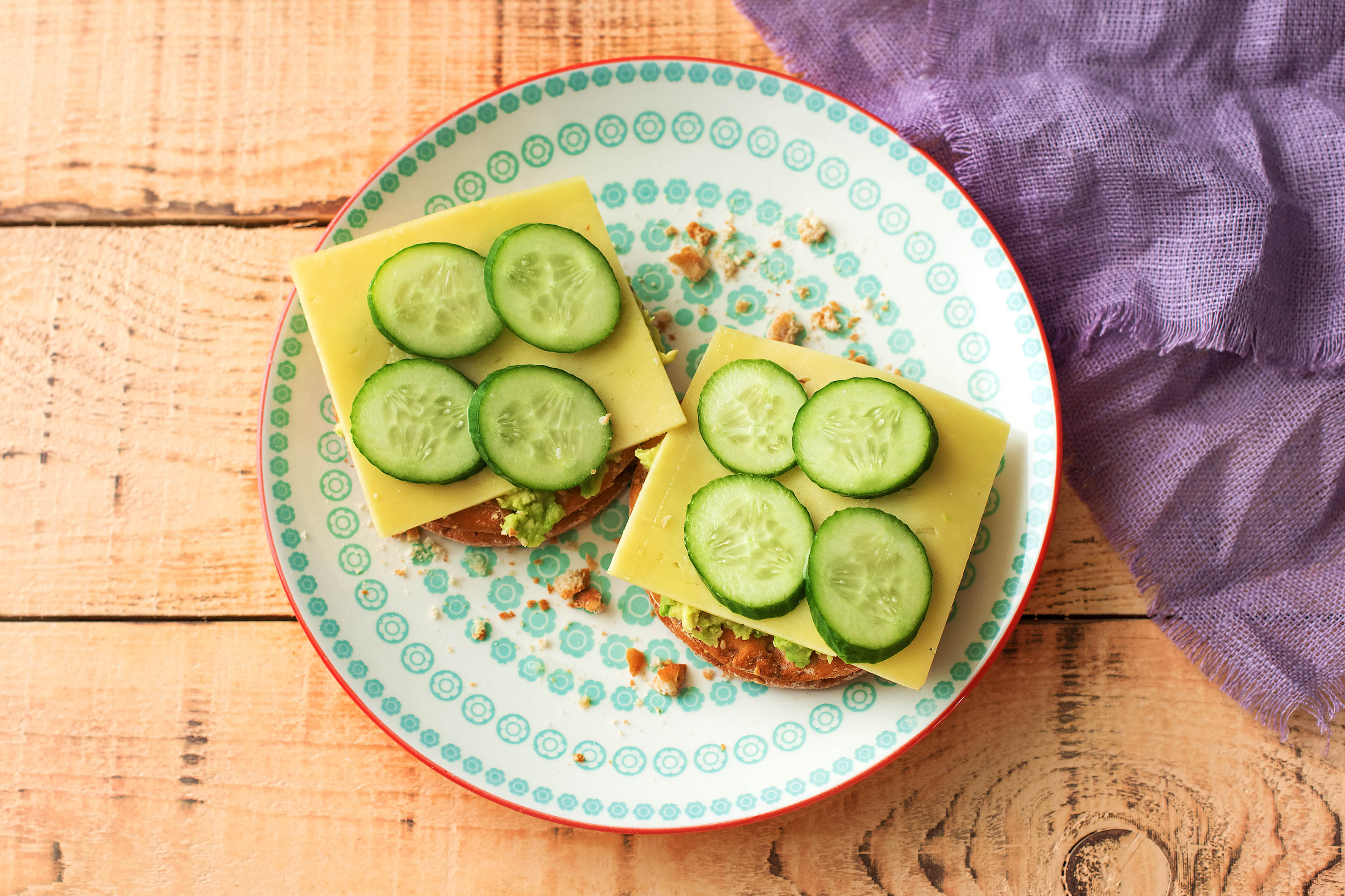 Beschuit met avocado