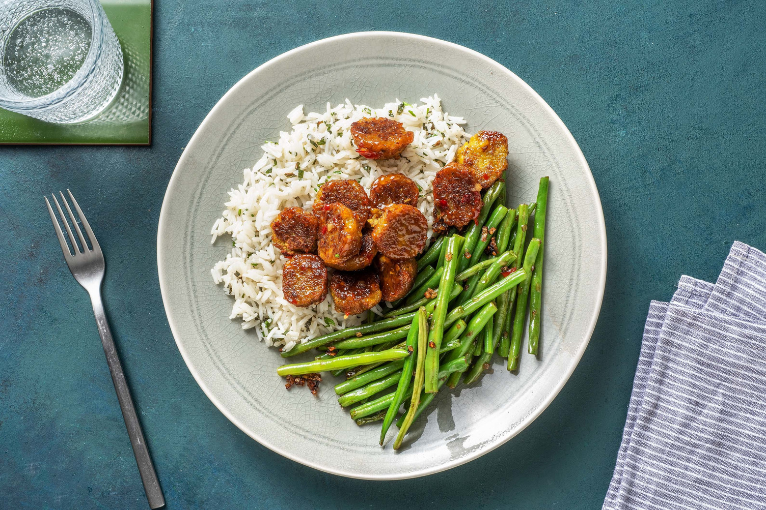 Vegetarische balletjes in zoete Aziatische saus