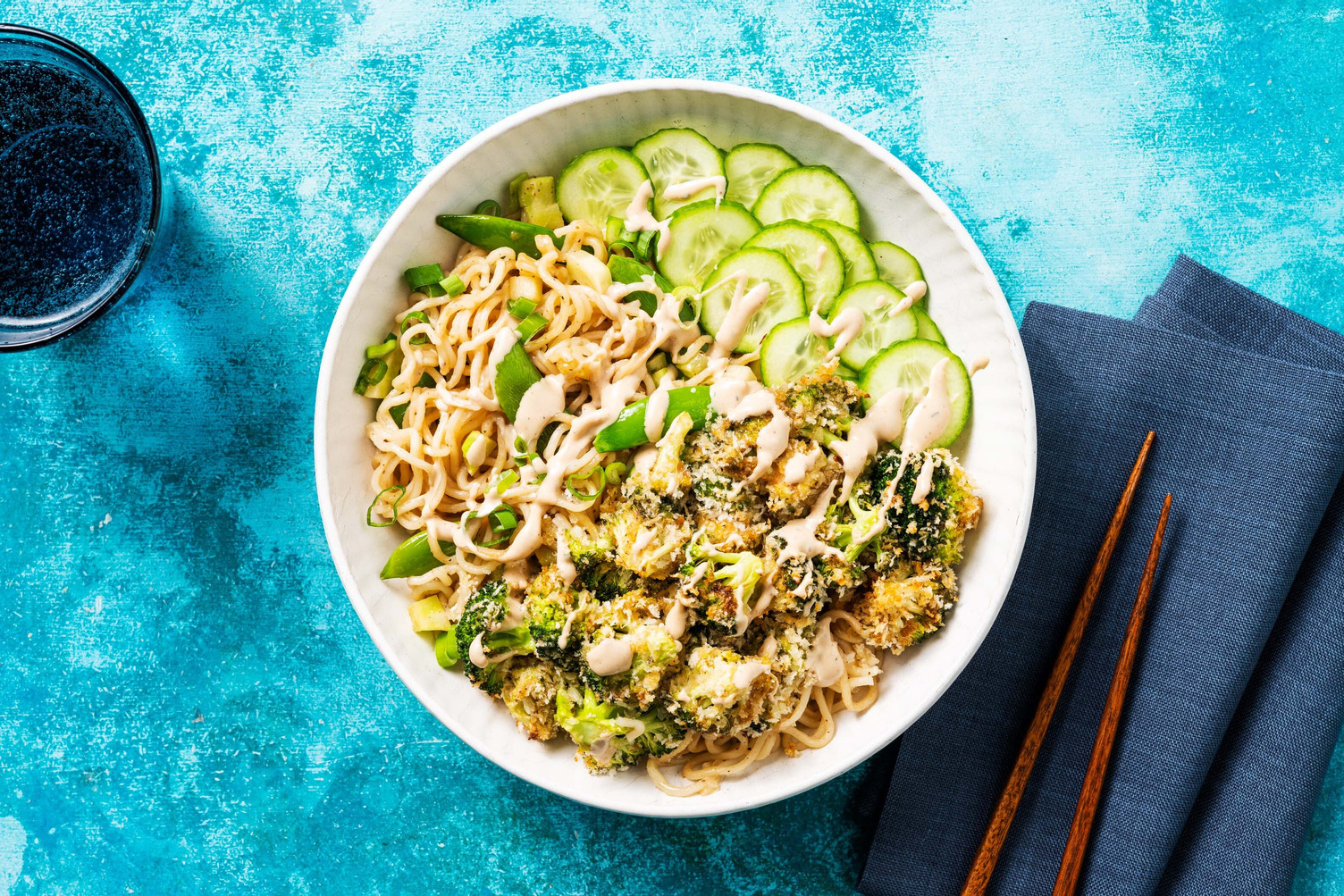 Gepaneerde broccoli-noedelbowl