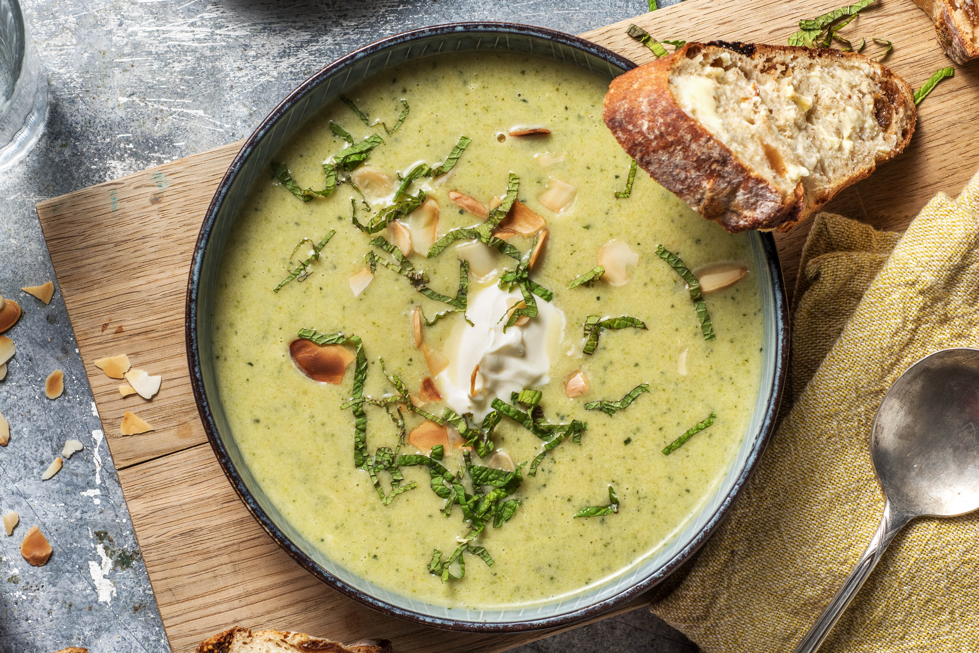 Velouté de brocoli et crème fraîche