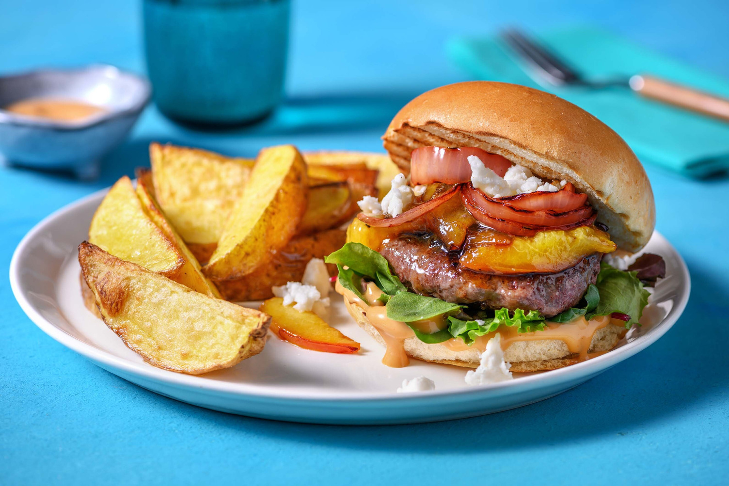 Burgers de dinde BBQ sucrés-salés et nectarines caramélisées