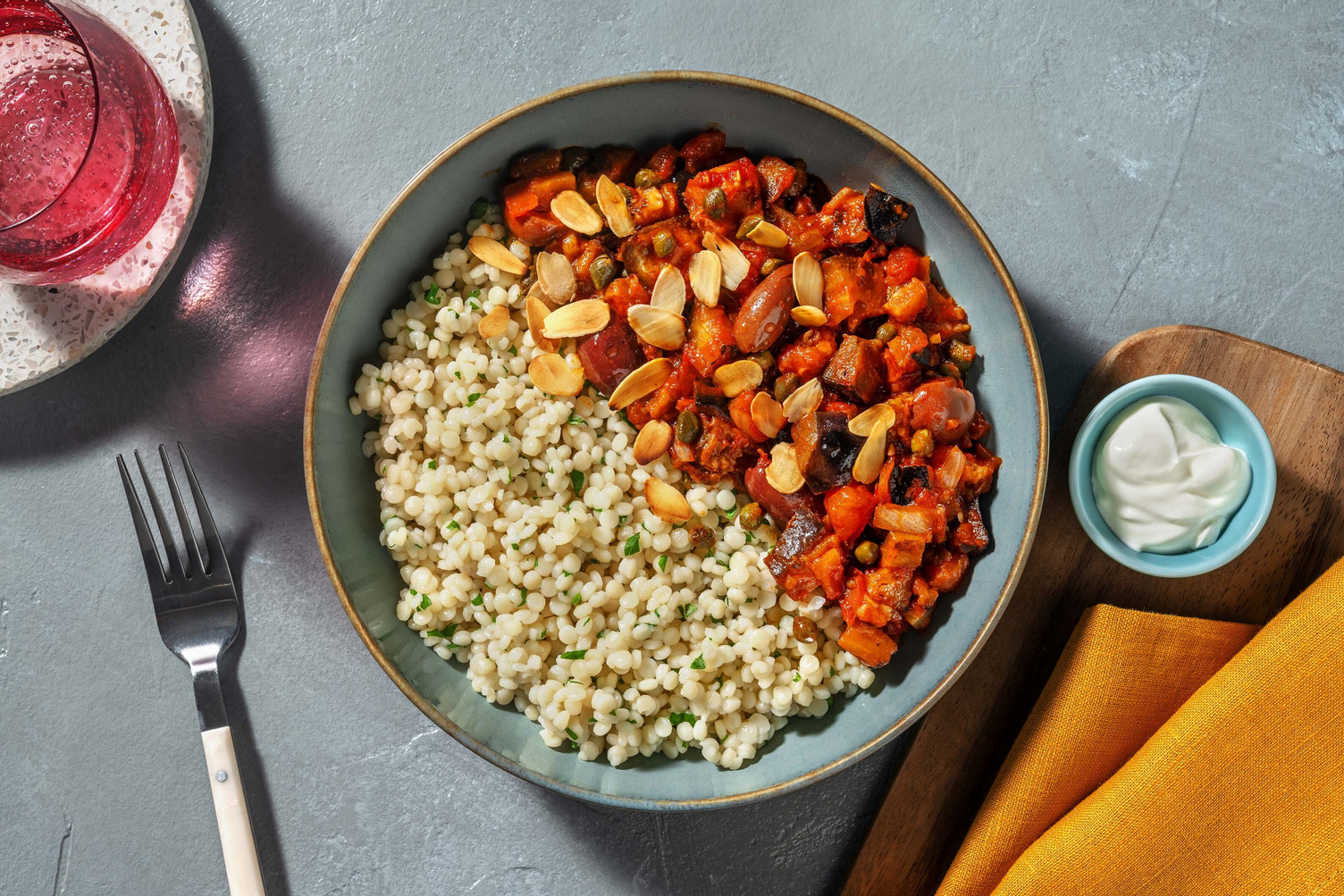 Caponata! Sizilianische Auberginenpfanne