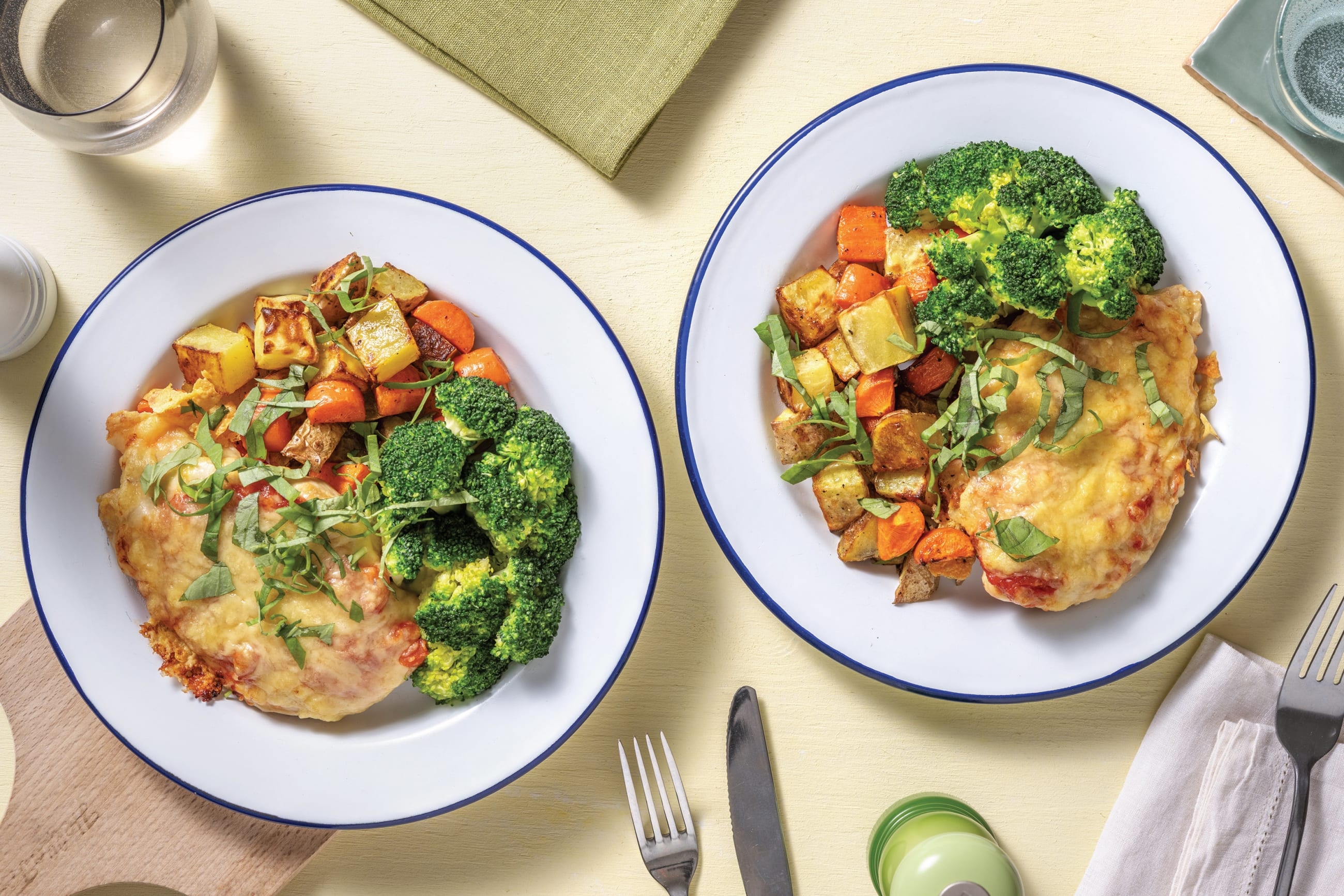 Cheesy Capsicum Plant-Based Chicken Melts 