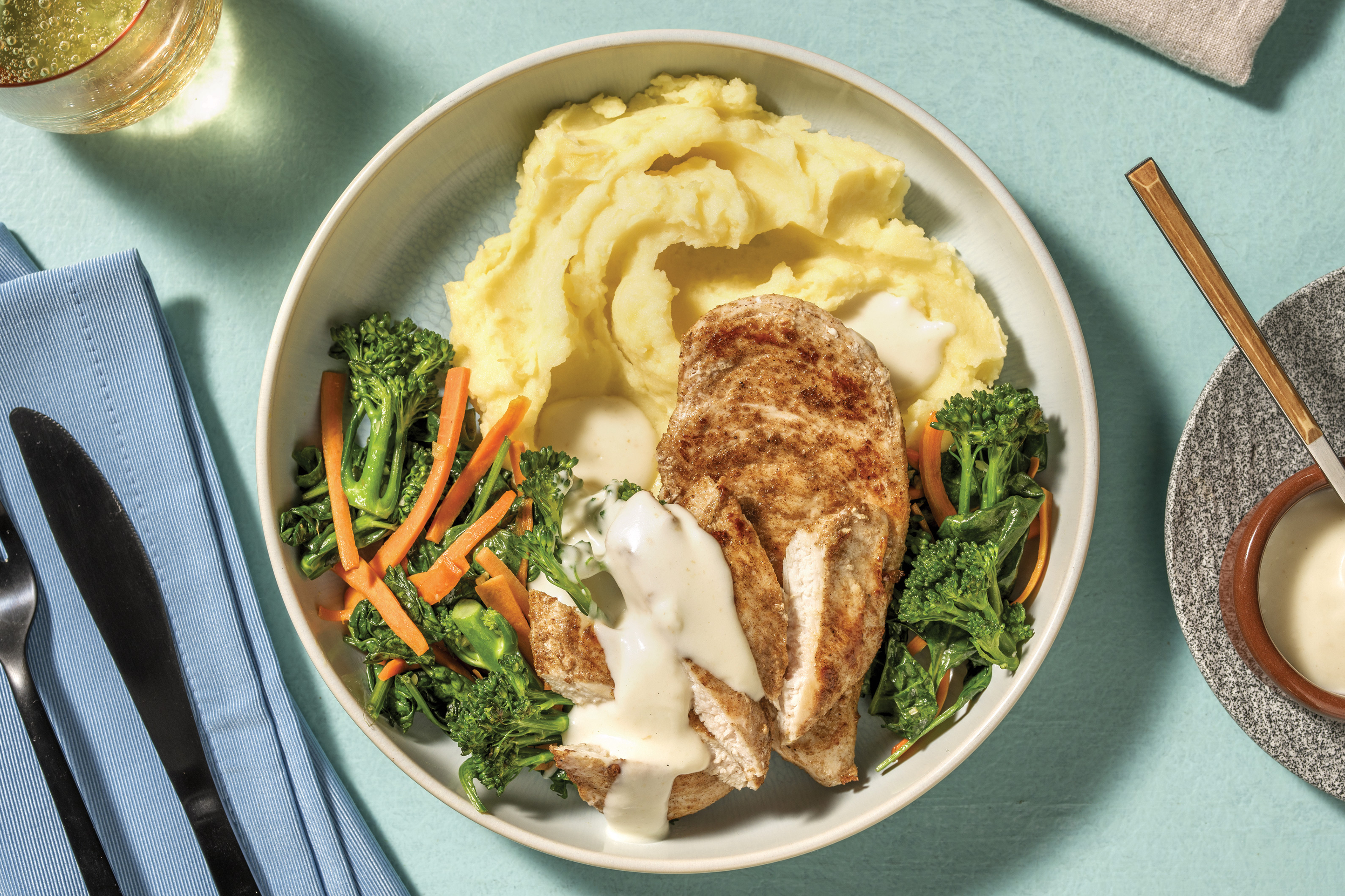 Chicken & Creamy Bechamel Sauce