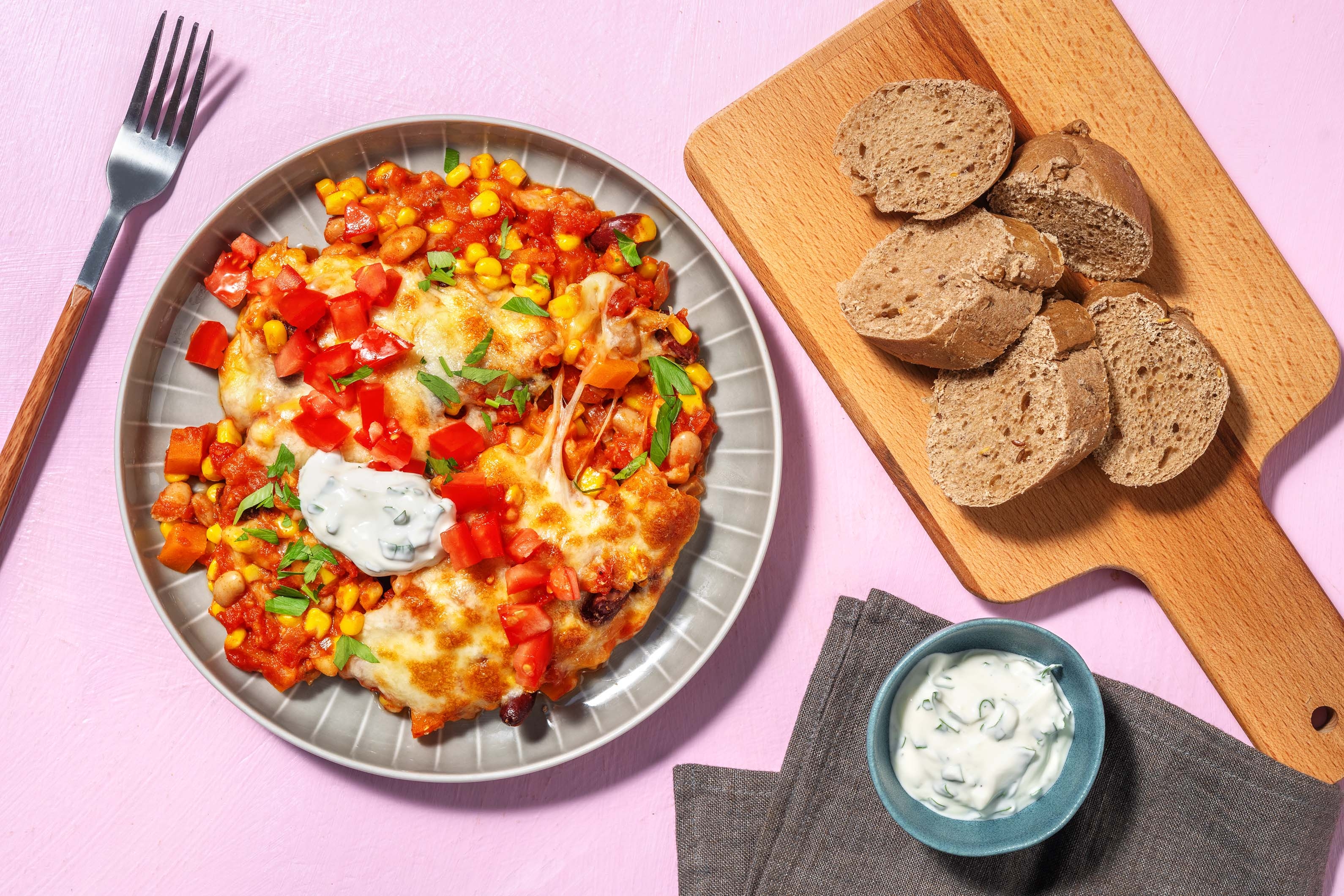 Chili sin carne met krokant kaaslaagje uit de oven