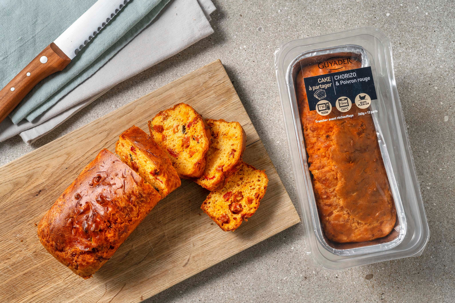 Herzhafter Kuchen mit Chorizo und roter Paprika