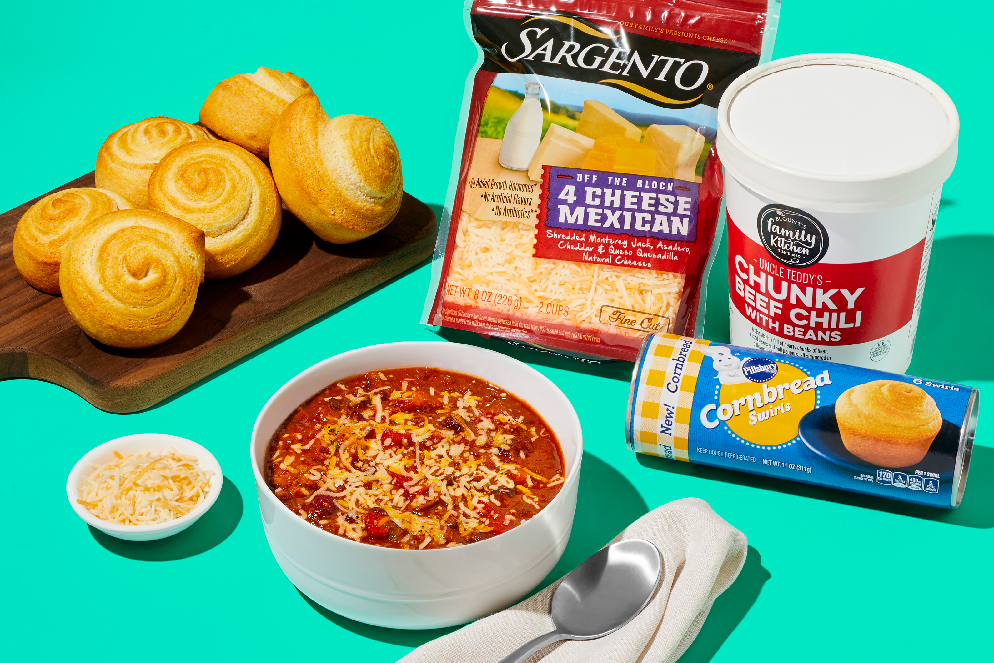 Chunky Beef Chili, Pillsbury Cornbread Swirls & Sargento 4 Cheese Mexican Blend