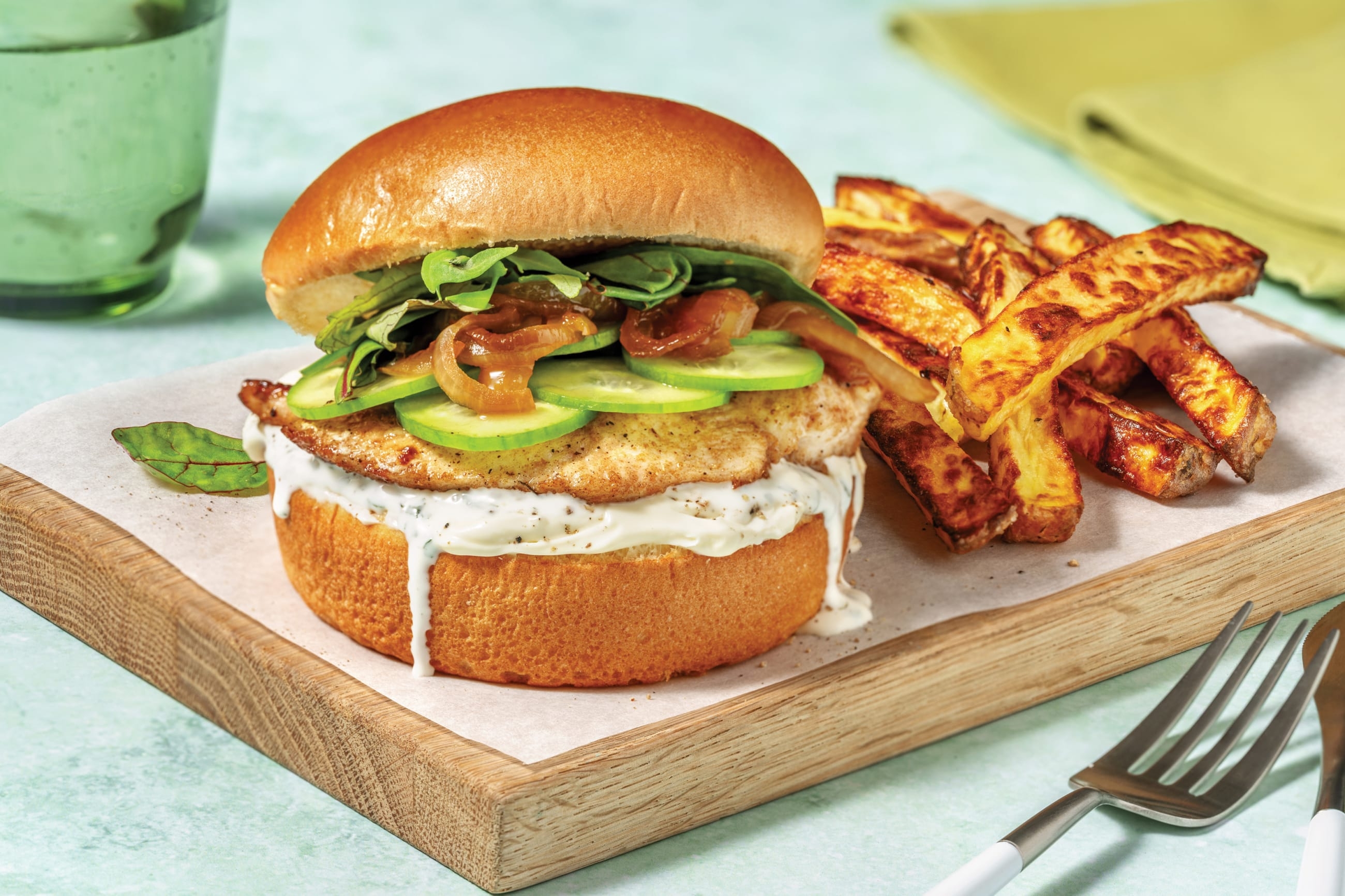 Classic Chicken, Halloumi & Dill-Parsley Burger