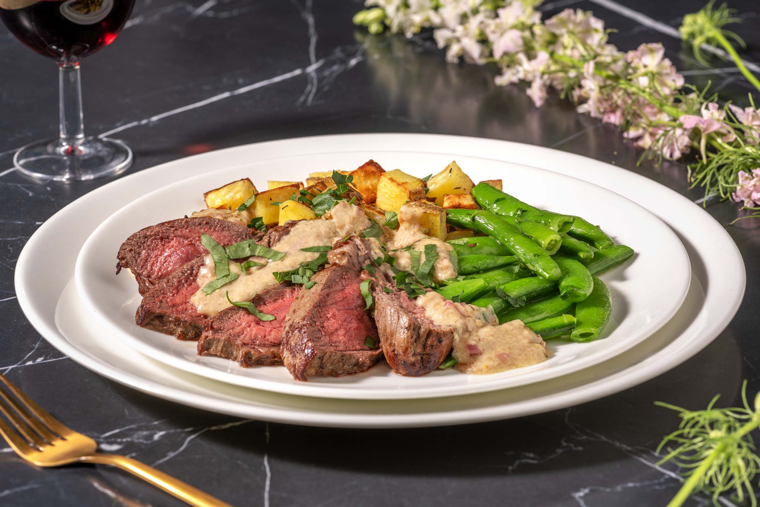 Contre-filet dans une sauce crémeuse aux échalotes