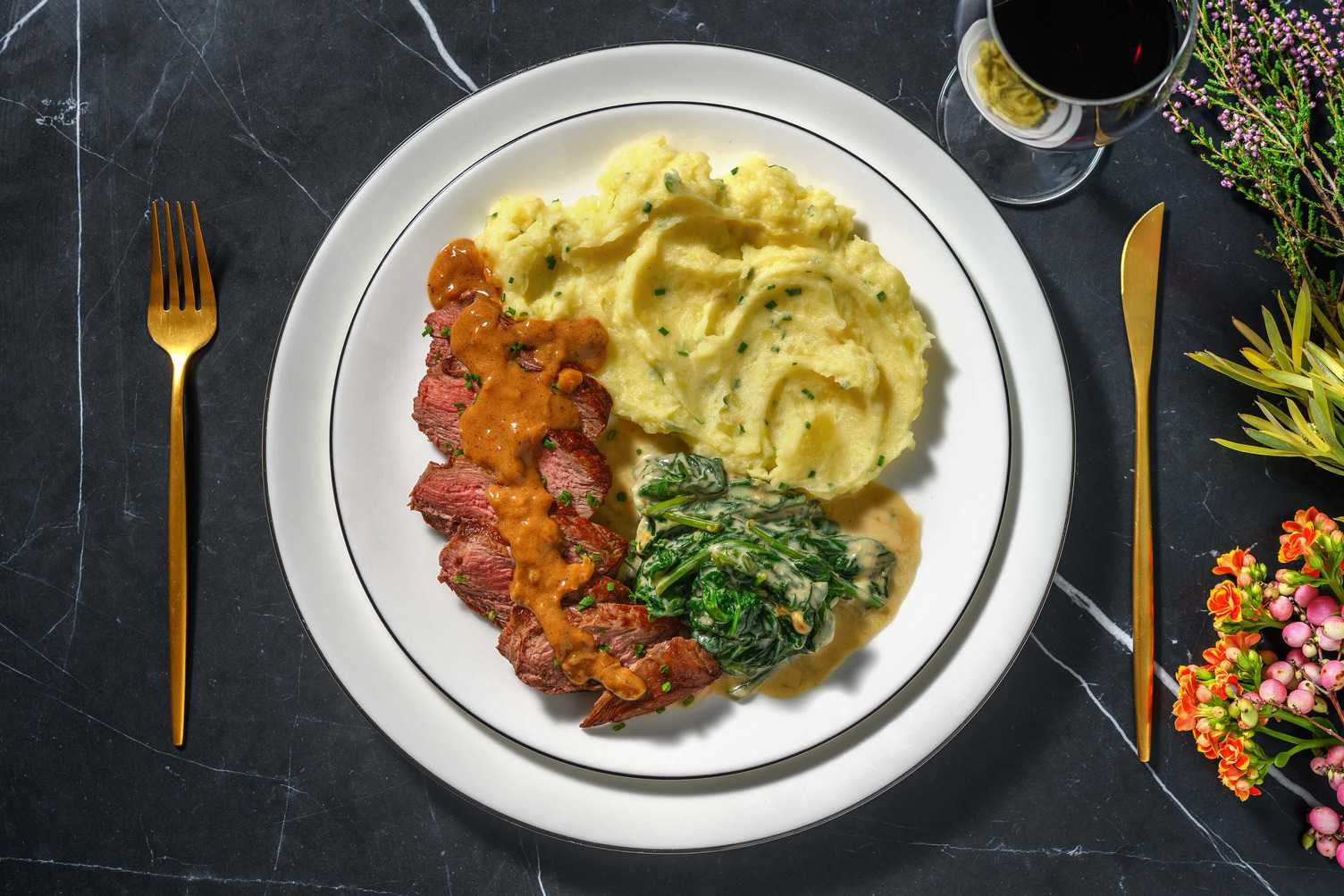 Contre-filet et sauce de cuisson