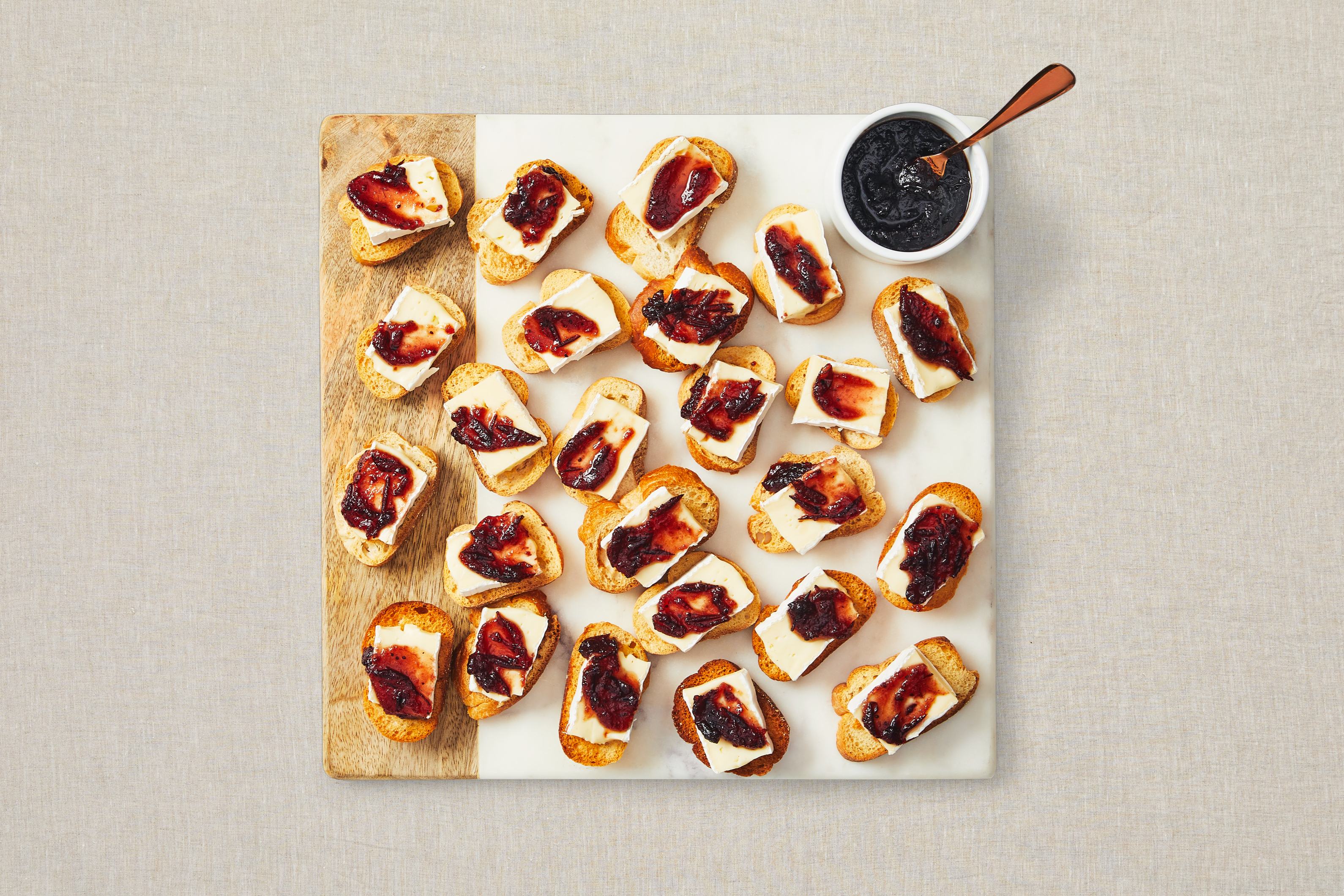 Cranberry Brie Crostini