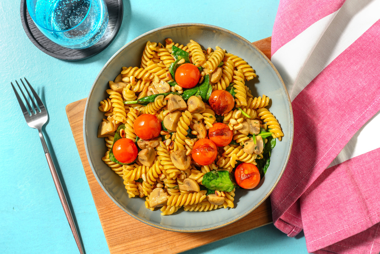 Cremige Fusilli in Pilz-Spinat-Sauce